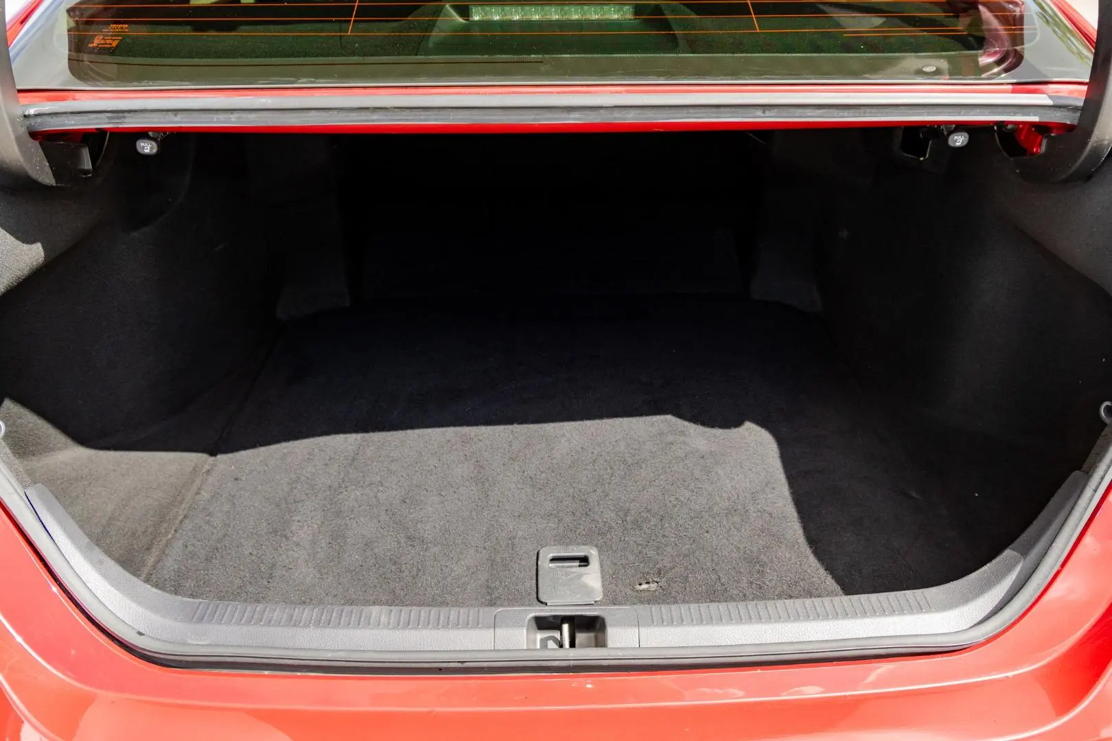 2019 Toyota Camry Gallery Image 20