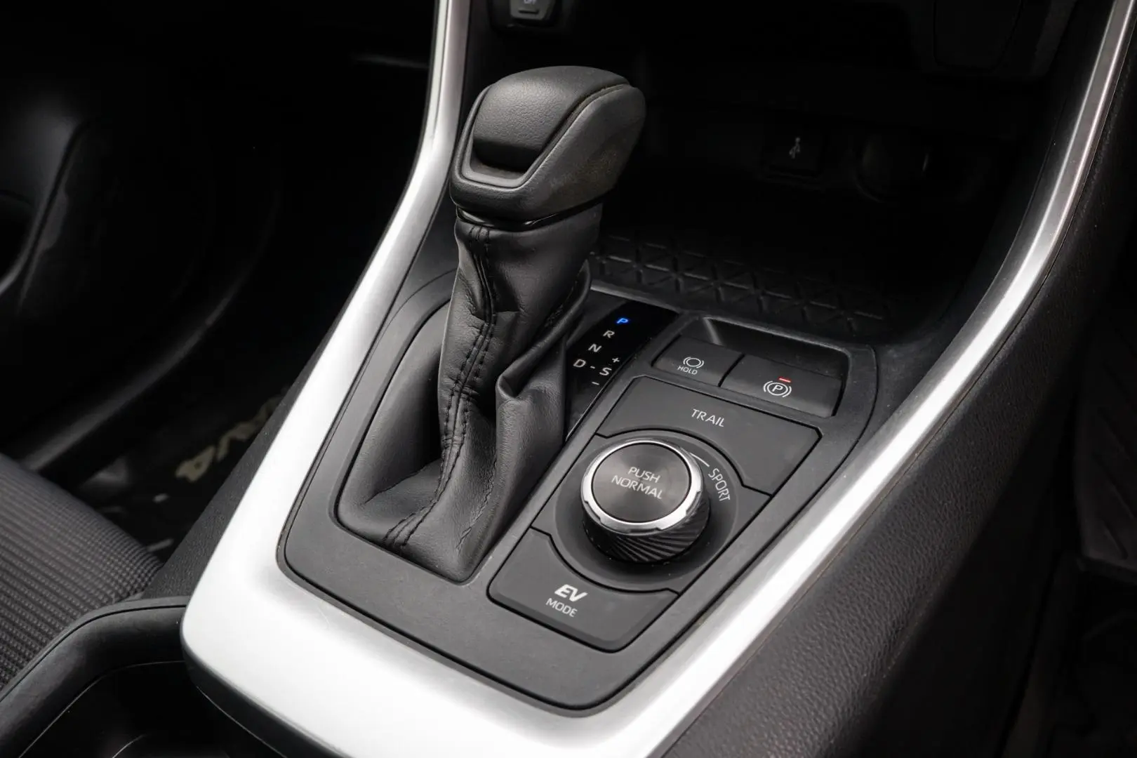 2020 Toyota RAV4 Gallery Image 14