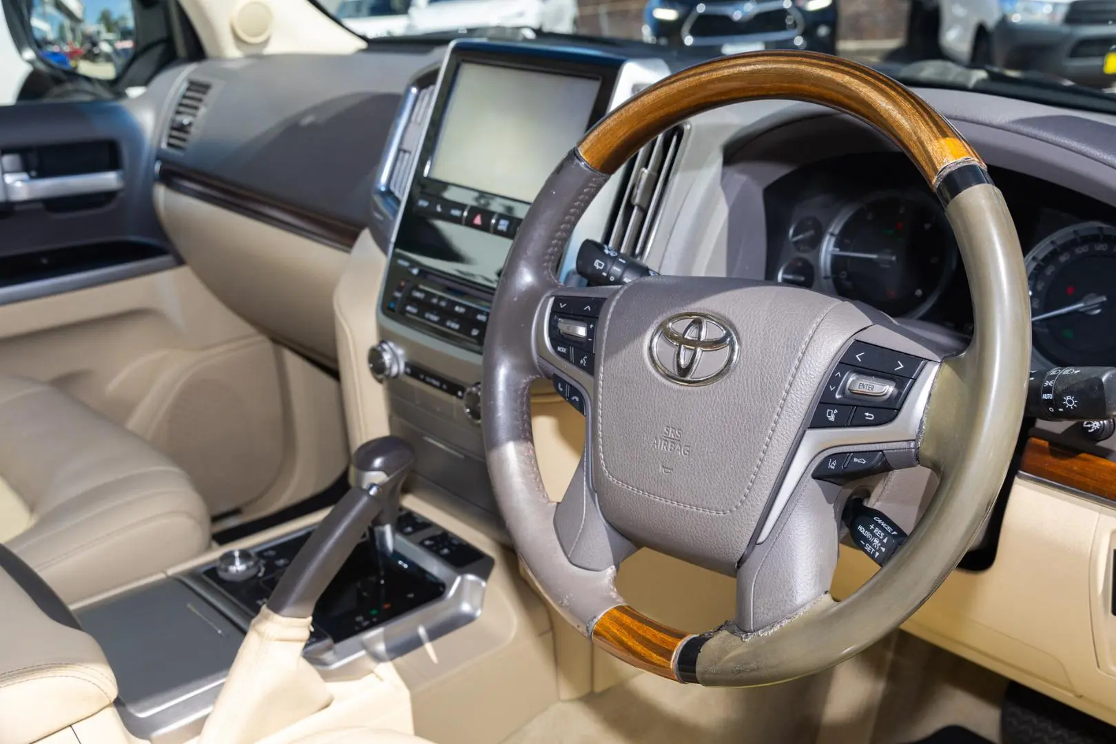 2017 Toyota Landcruiser Gallery Image 7