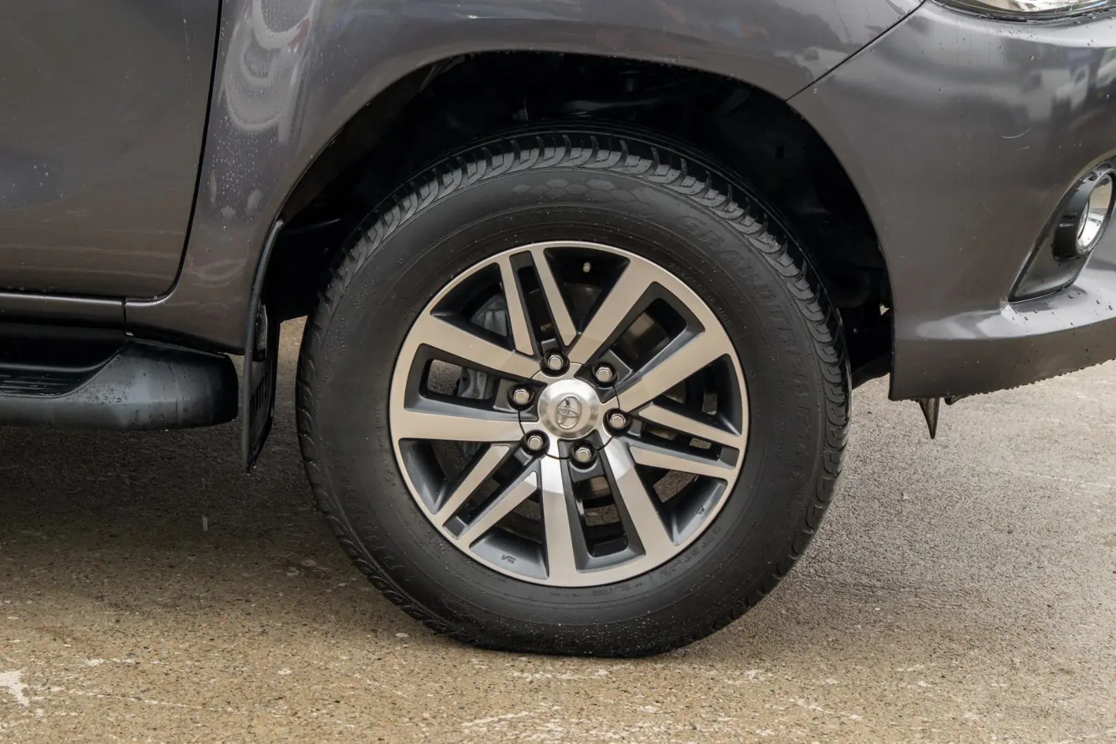 2017 Toyota Hilux Gallery Image 21