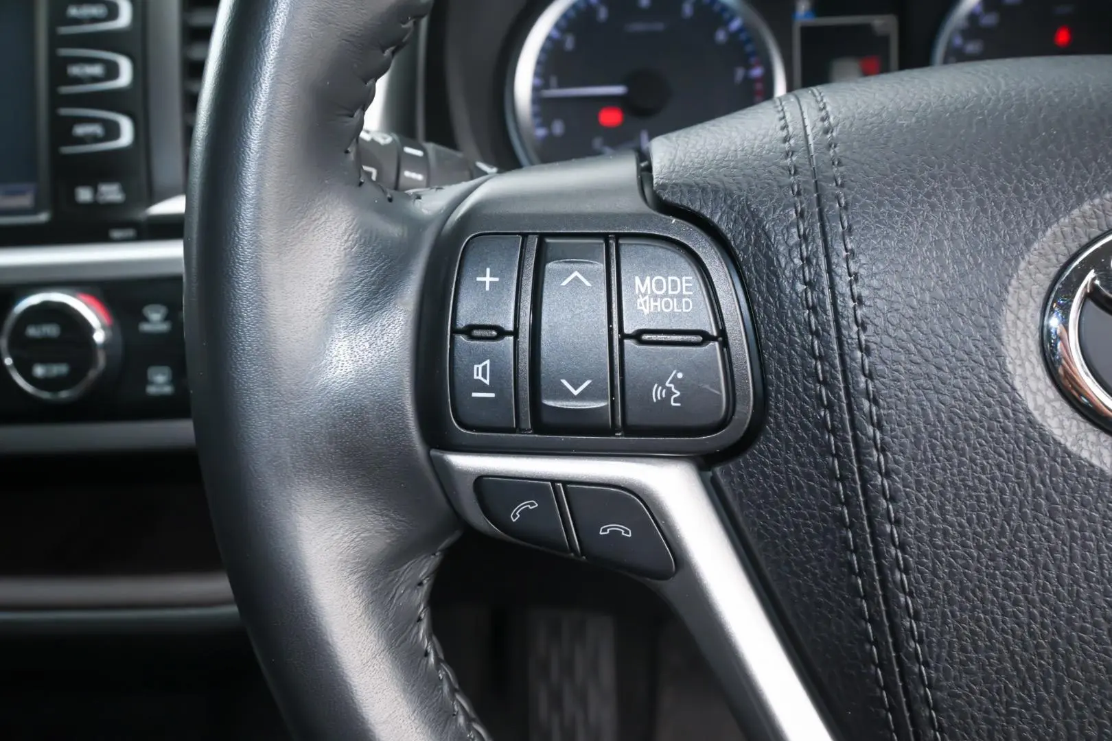 2020 Toyota Kluger Gallery Image 12