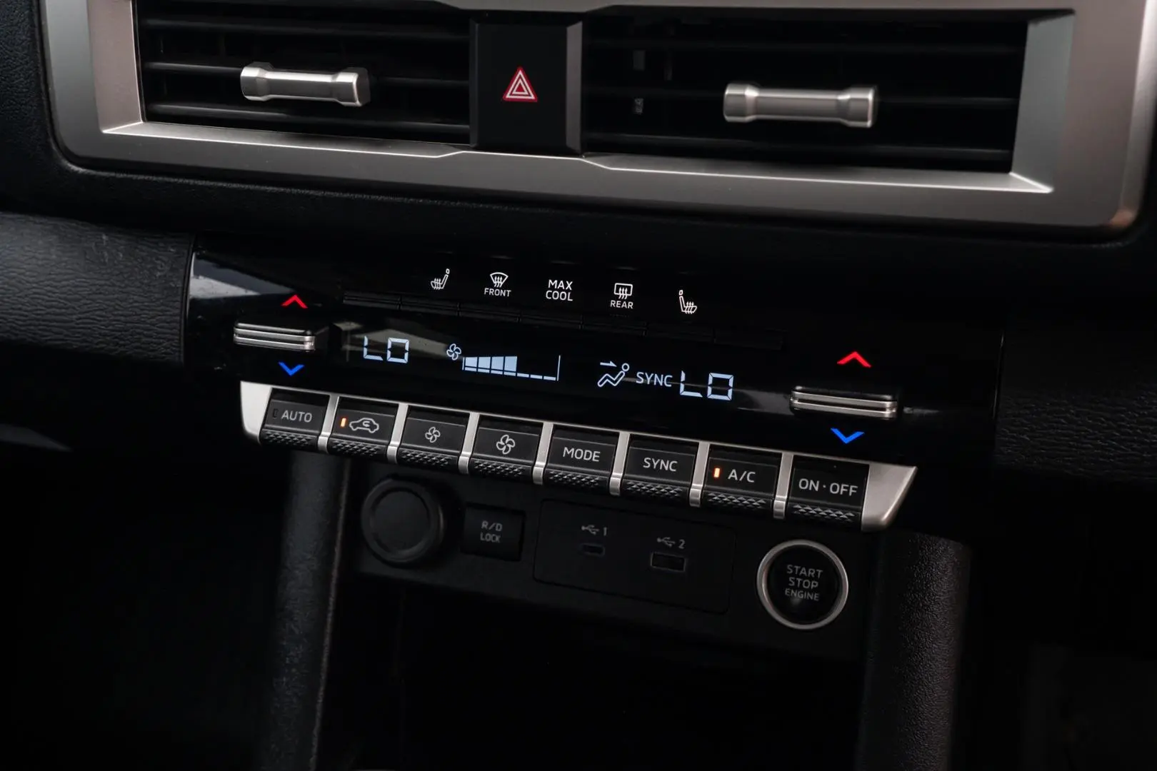 2024 Mitsubishi Triton Gallery Image 13