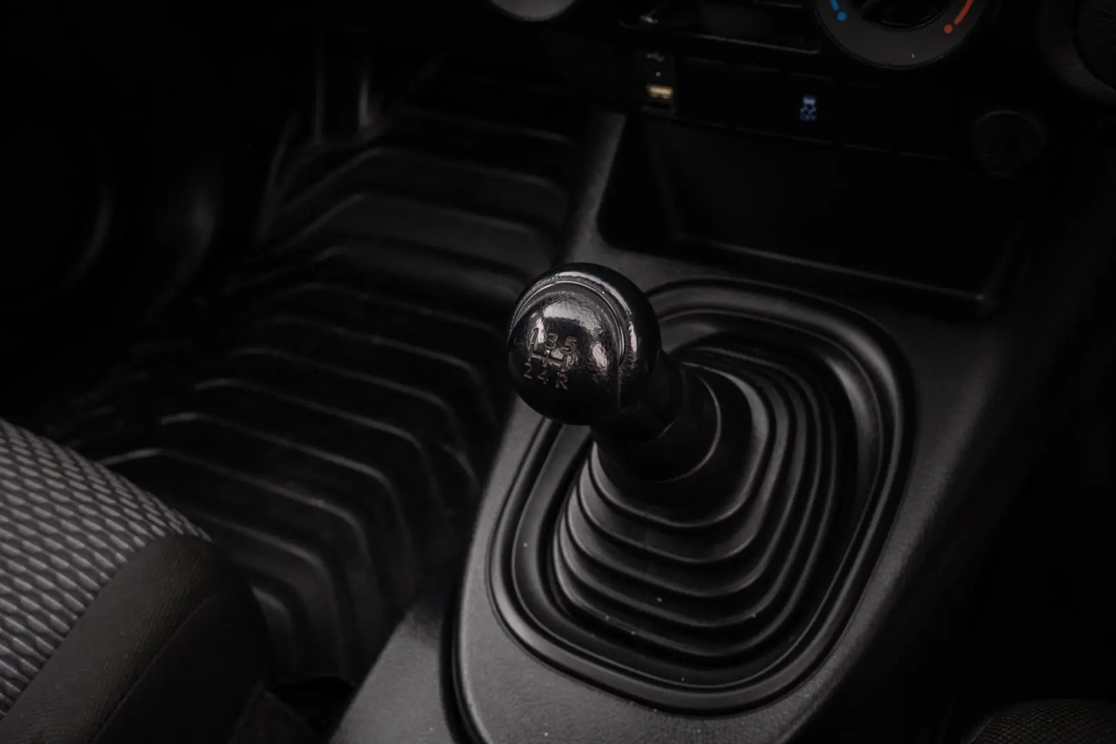 2018 Toyota Hilux Gallery Image 13