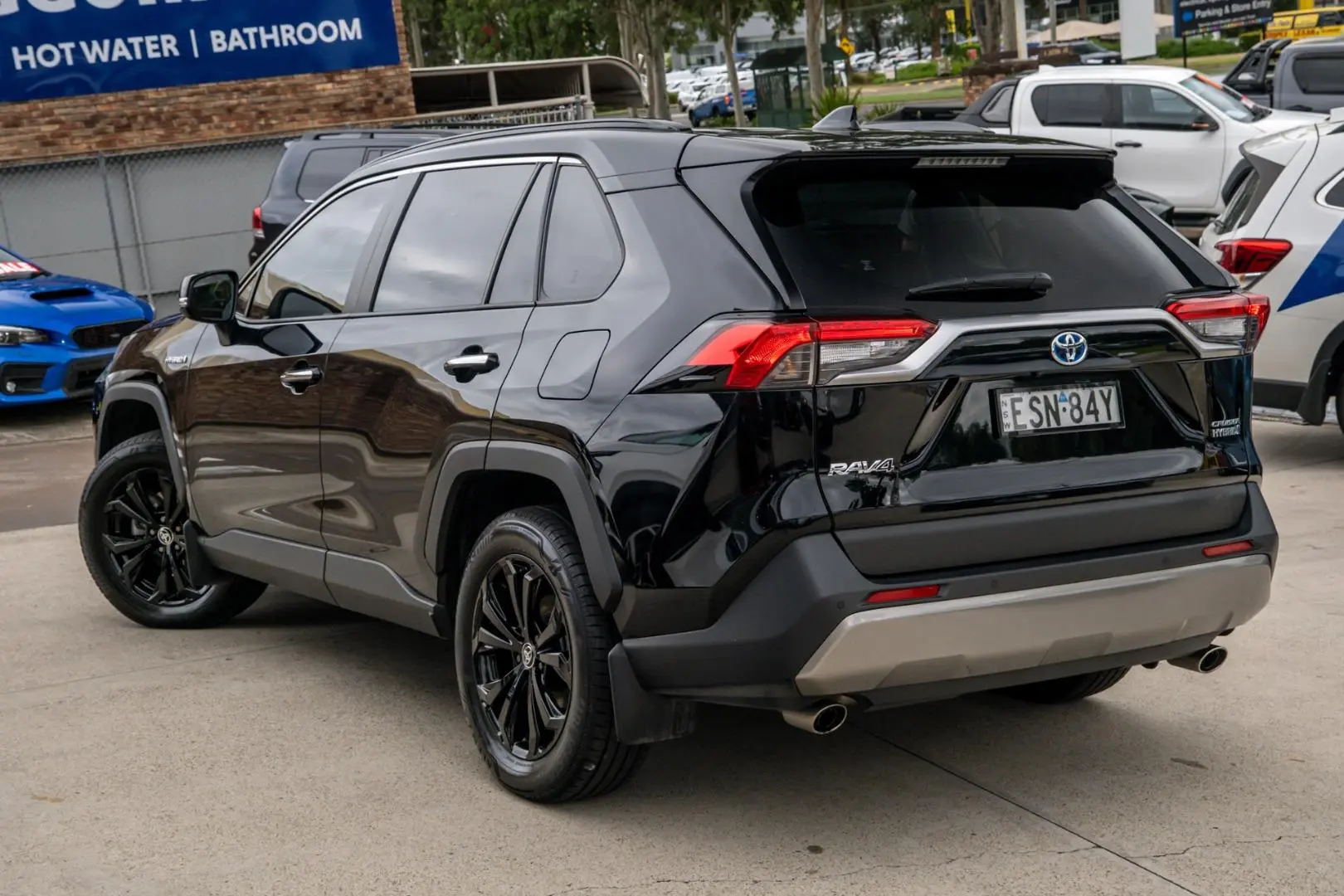 2022 Toyota RAV4 Gallery Image 2