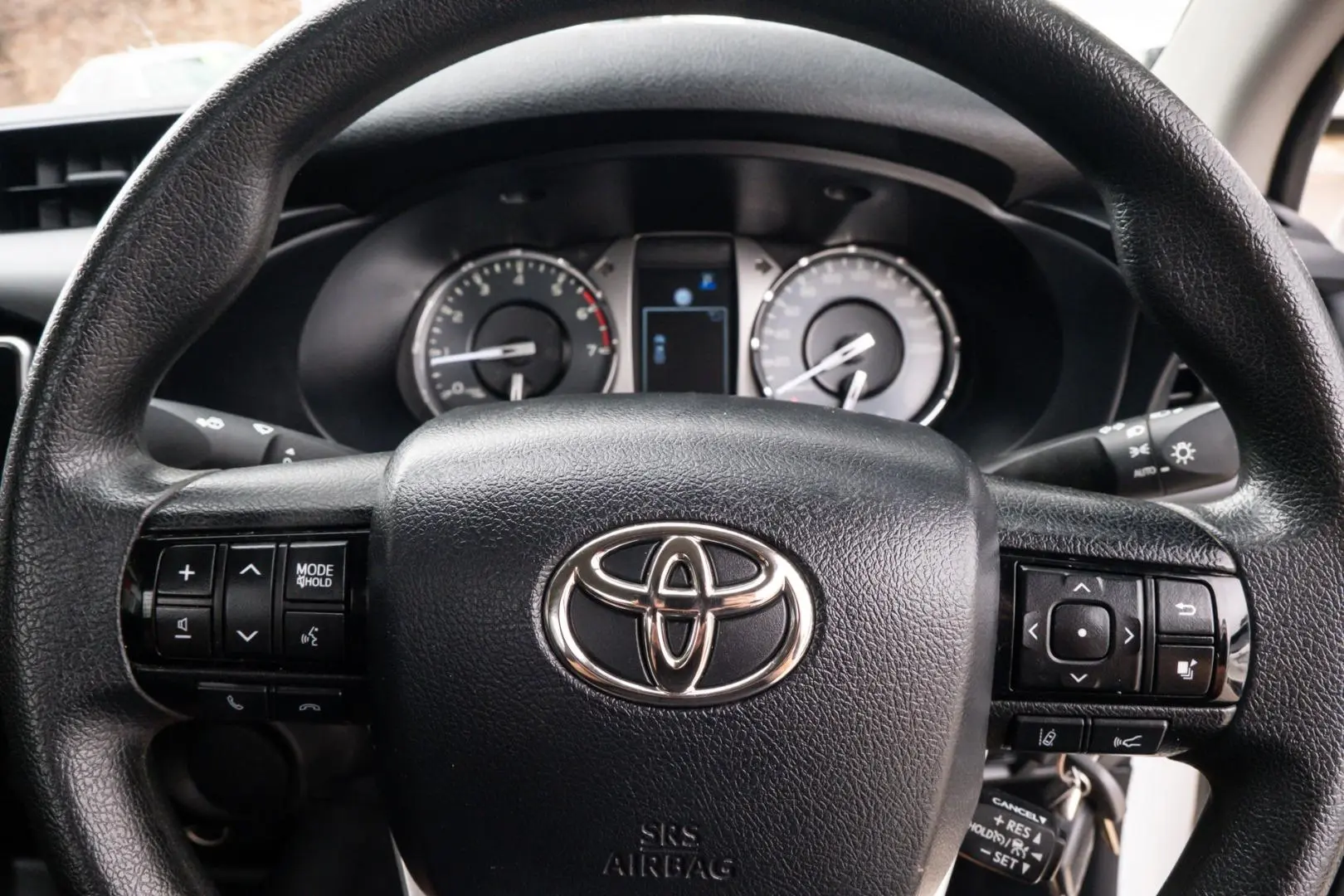 2022 Toyota Hilux Gallery Image 13