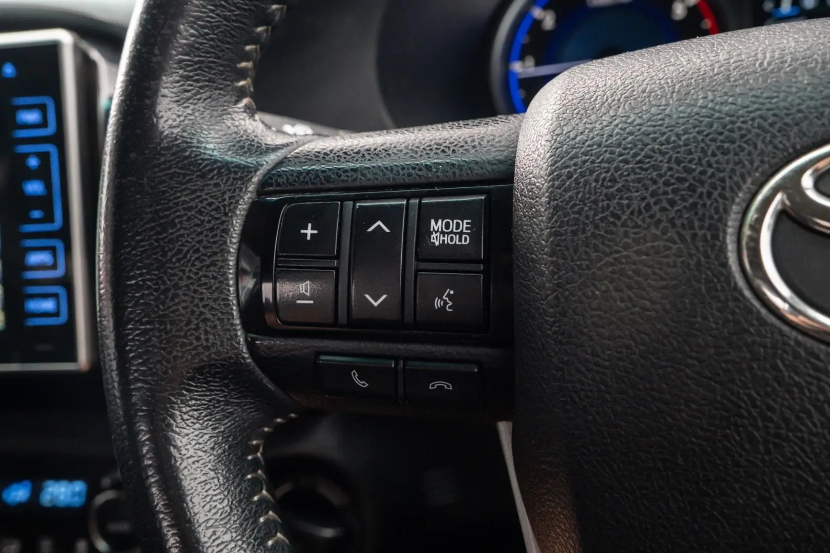 2017 Toyota Hilux Gallery Image 16