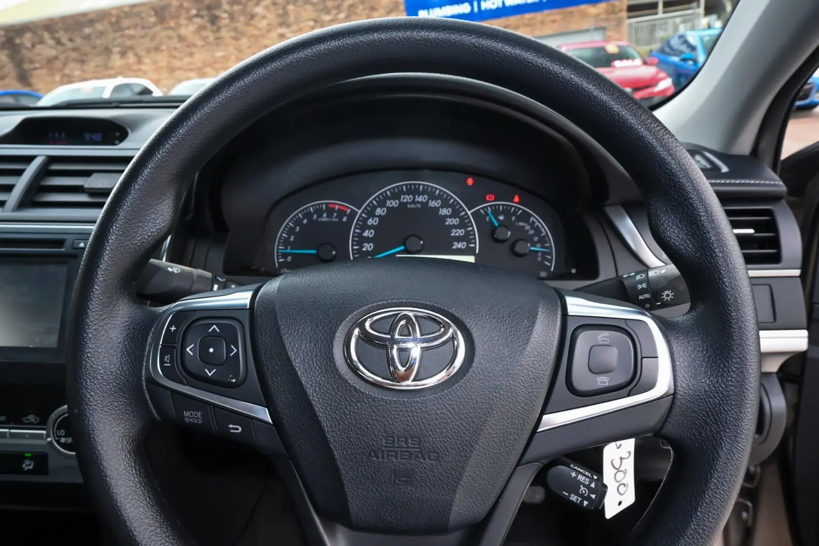 2017 Toyota Camry Gallery Image 11