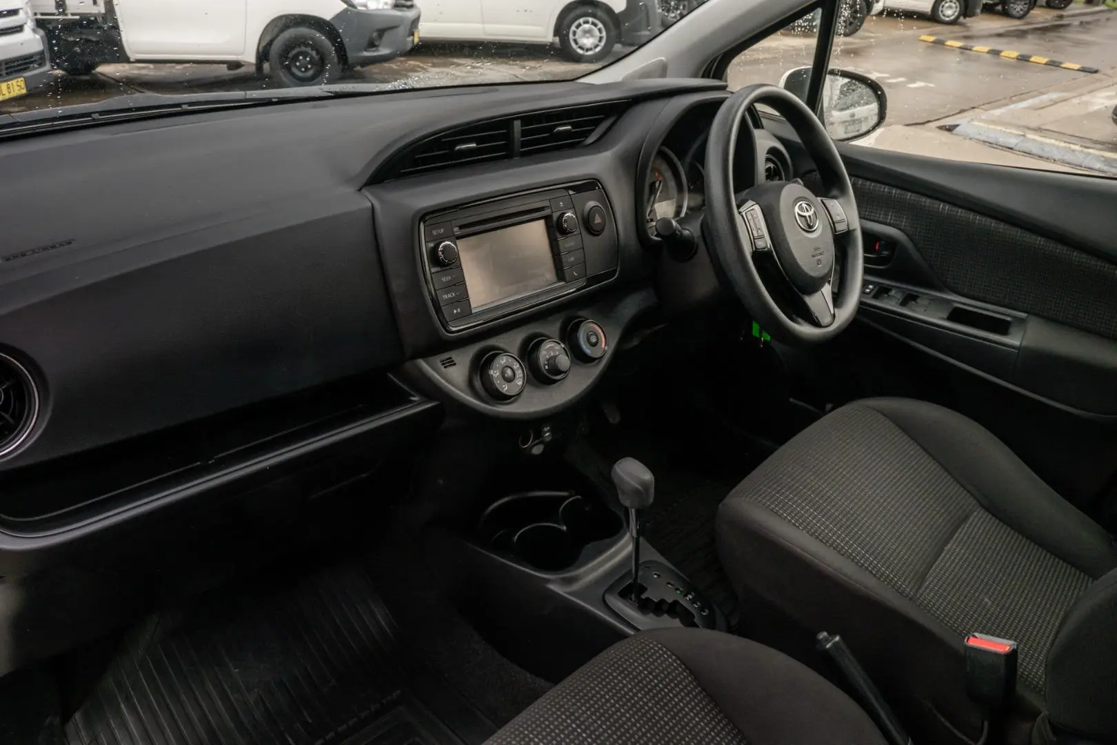 2019 Toyota Yaris Gallery Image 8