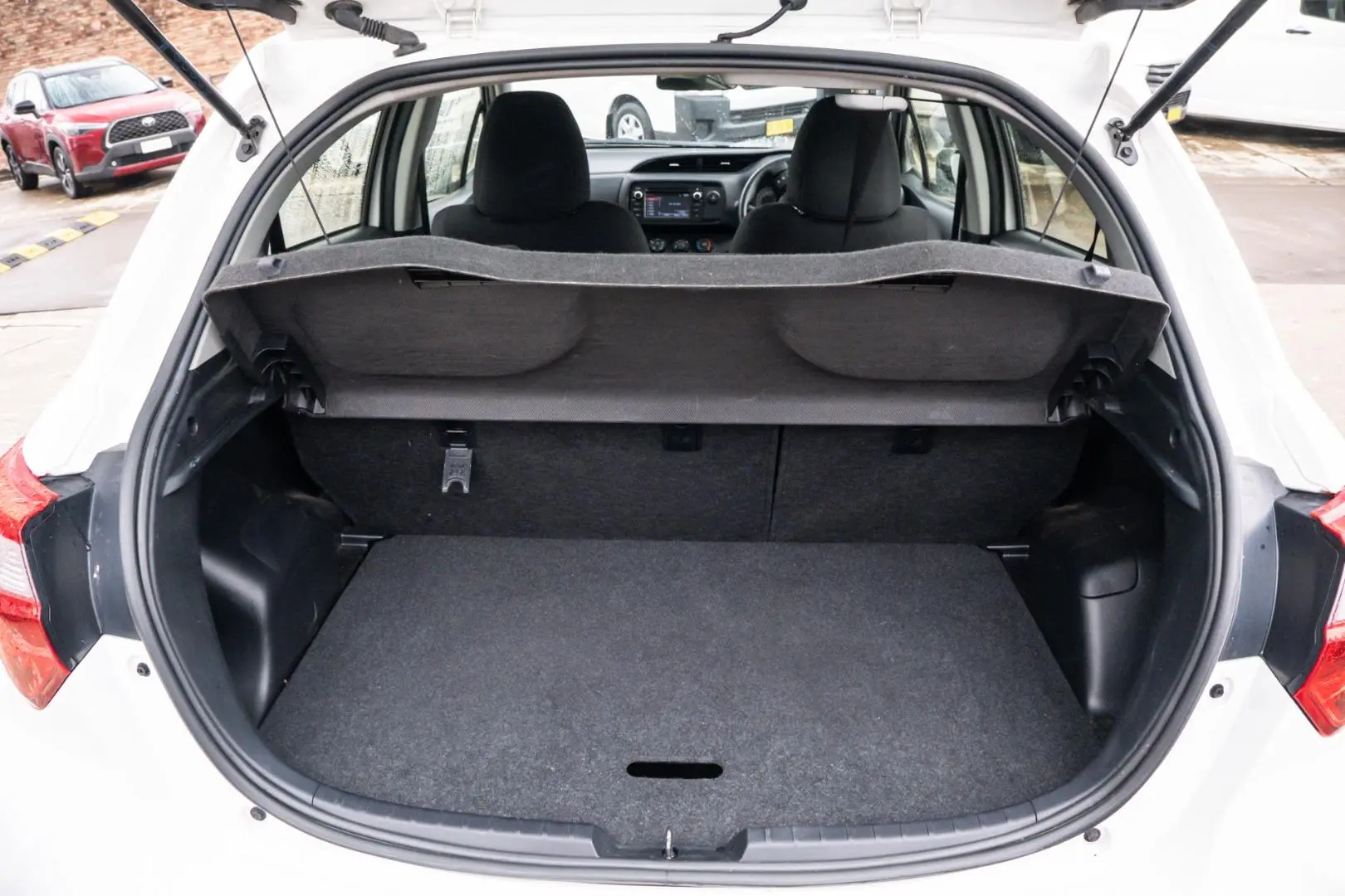 2019 Toyota Yaris Gallery Image 18