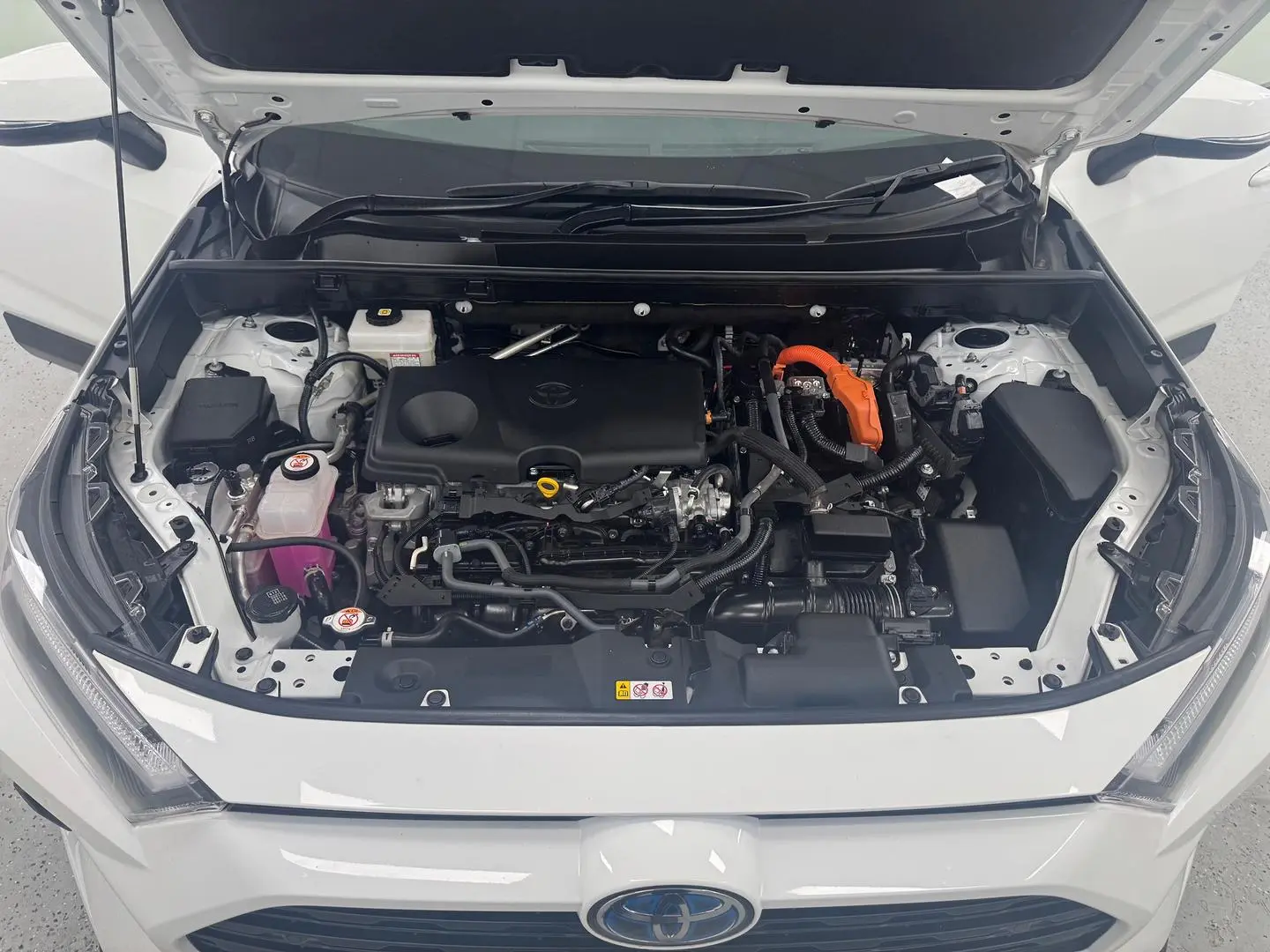 2022 Toyota RAV4 Gallery Image 14