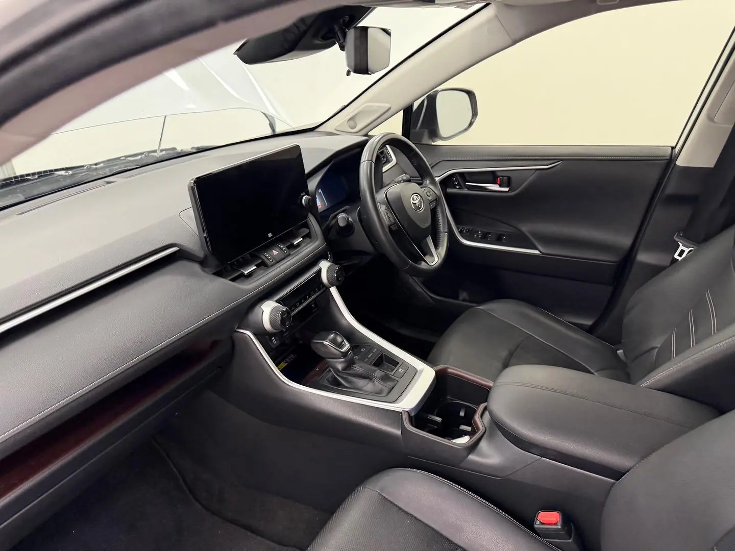 2023 Toyota RAV4 Gallery Image 28