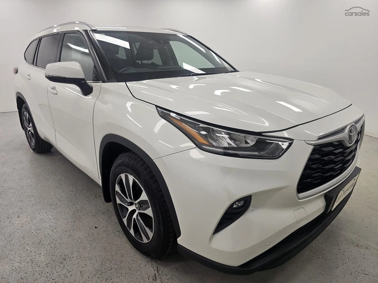 2021 Toyota Kluger Gallery Image 1