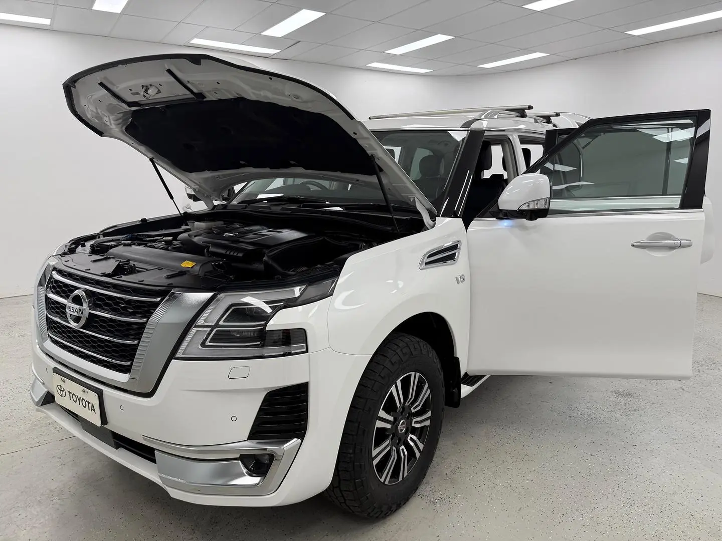 2020 Nissan Patrol Gallery Image 8