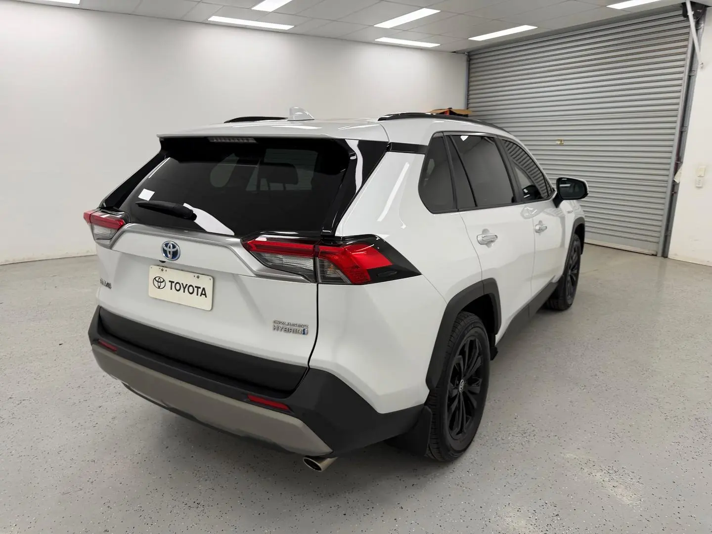 2023 Toyota RAV4 Gallery Image 4