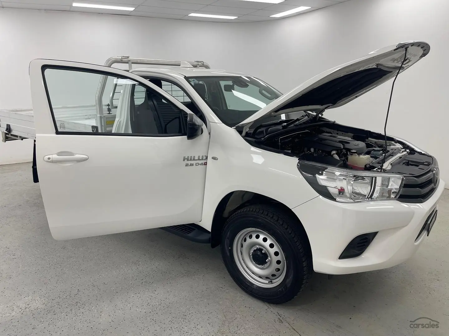 2024 Toyota Hilux Gallery Image 7