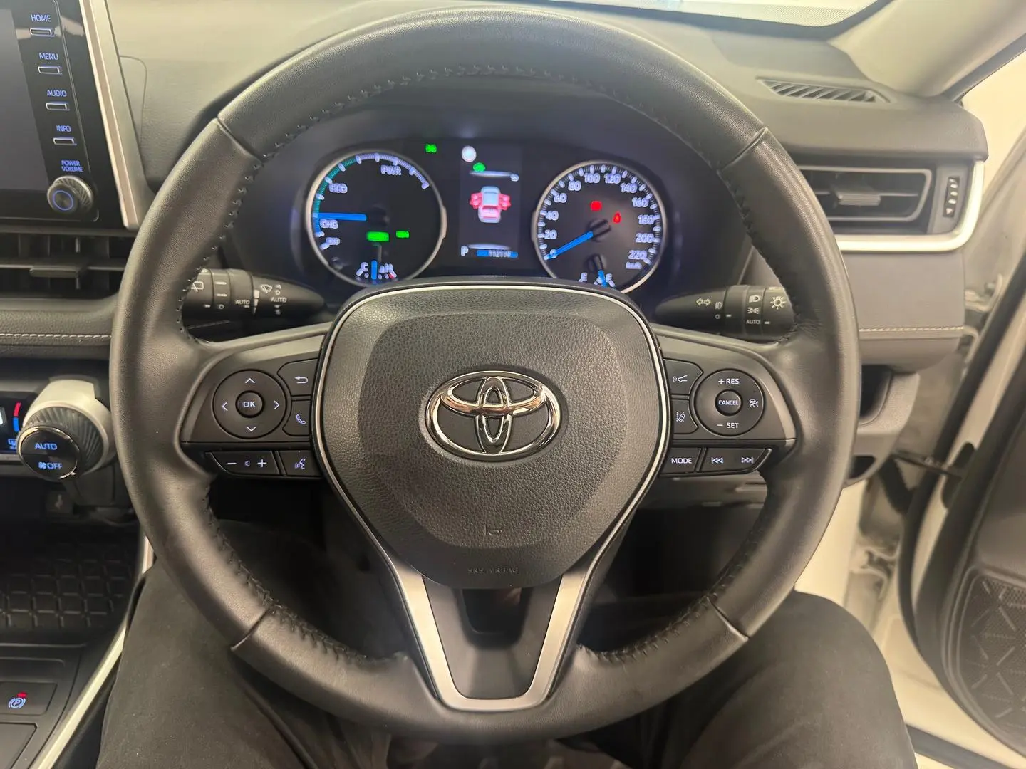 2022 Toyota RAV4 Gallery Image 19