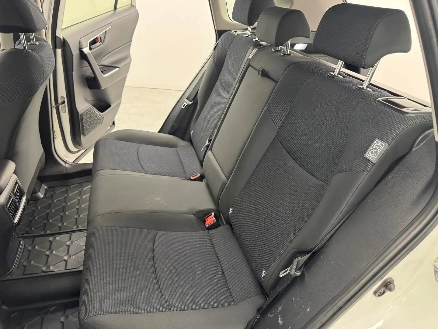 2022 Toyota RAV4 Gallery Image 28