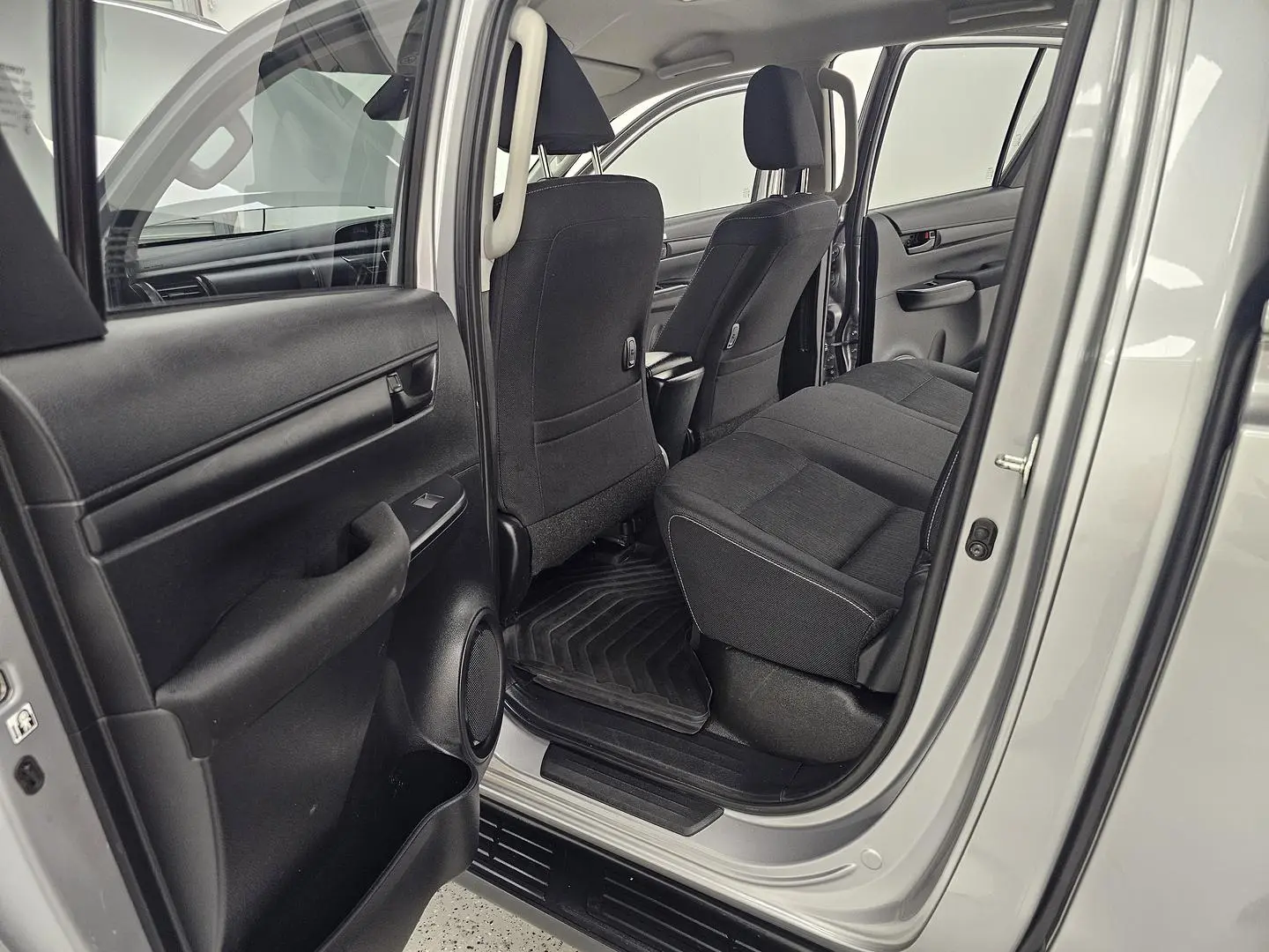 2022 Toyota Hilux Gallery Image 14