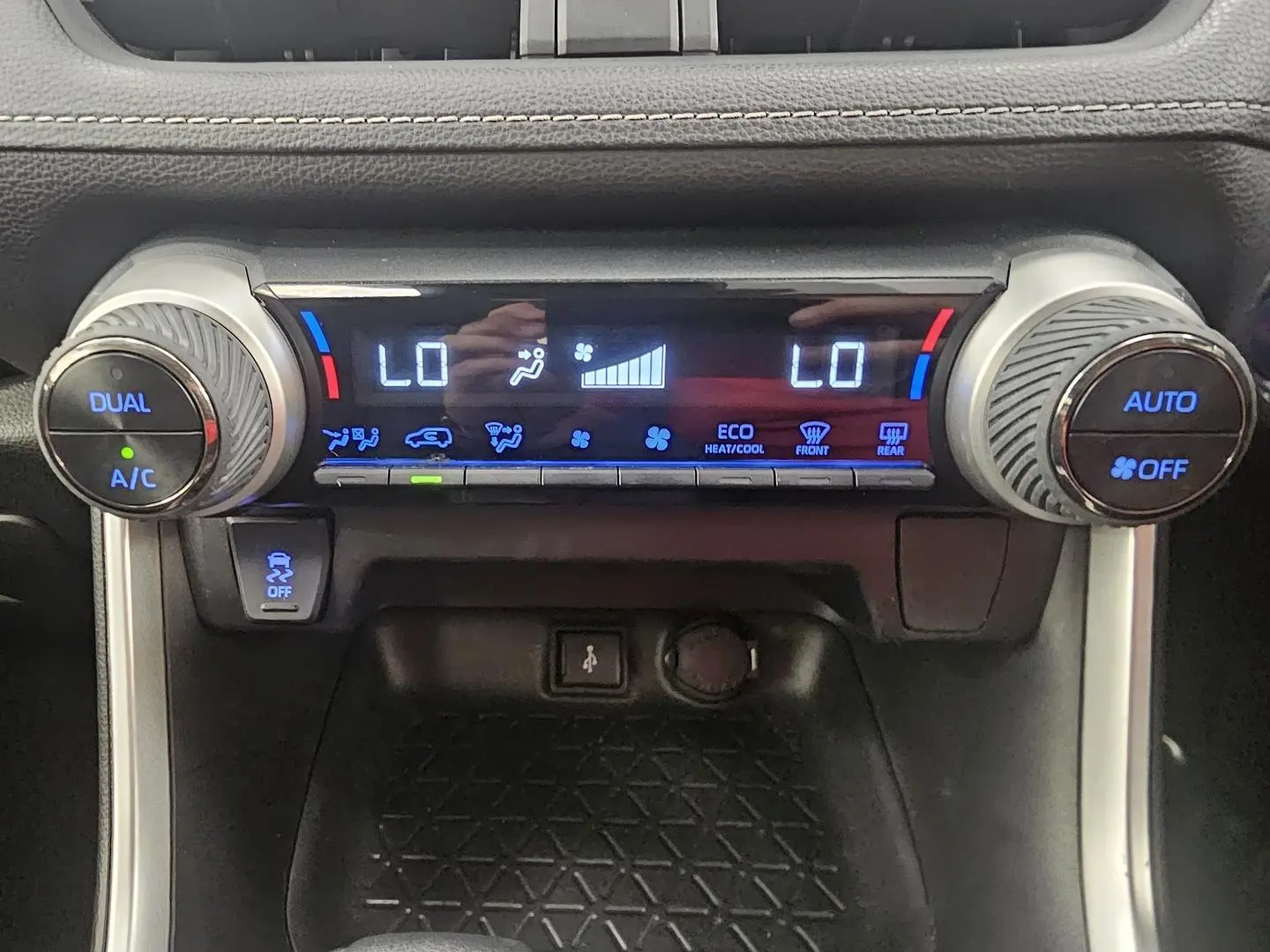 2022 Toyota RAV4 Gallery Image 33