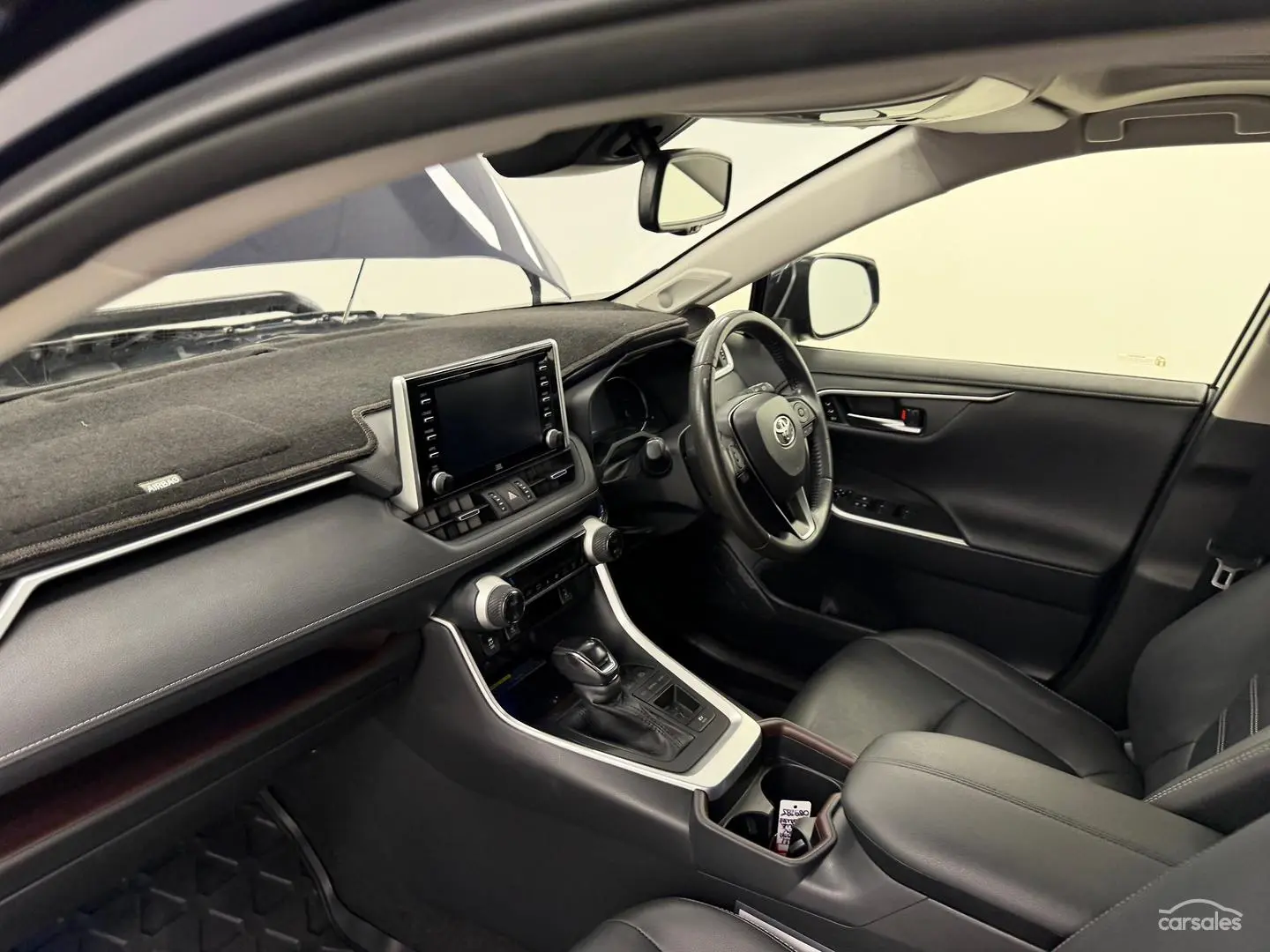 2021 Toyota RAV4 Gallery Image 27