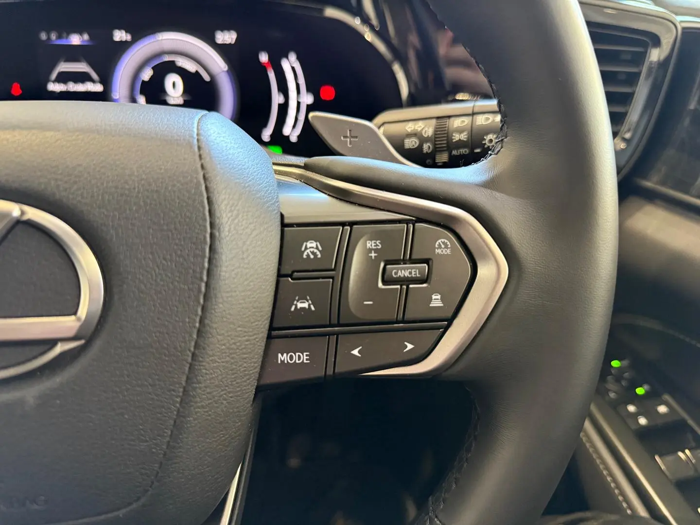 2025 Lexus NX Gallery Image 27