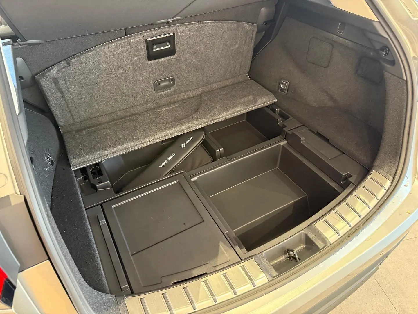 2025 Lexus NX Gallery Image 15