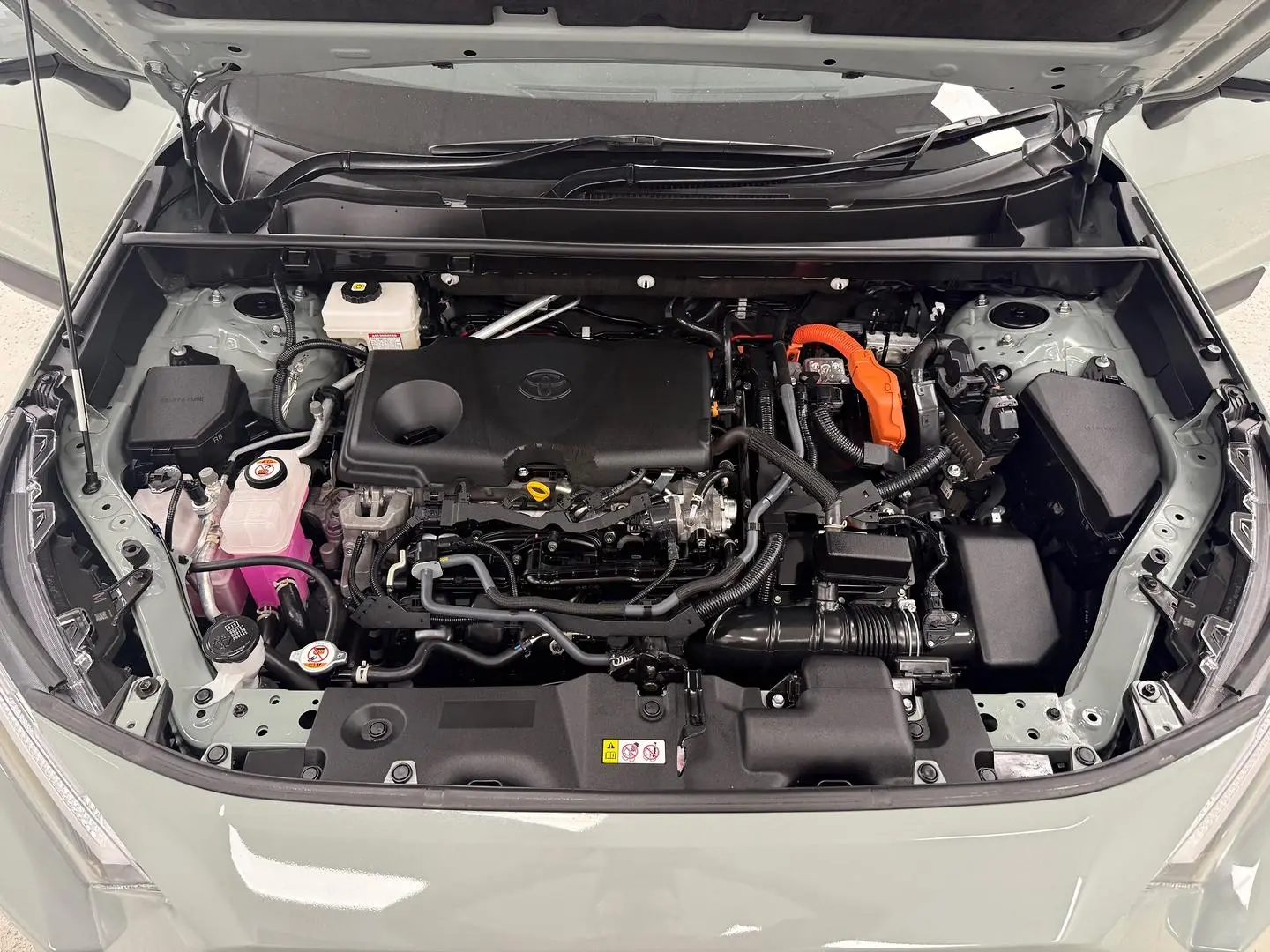 2022 Toyota RAV4 Gallery Image 25