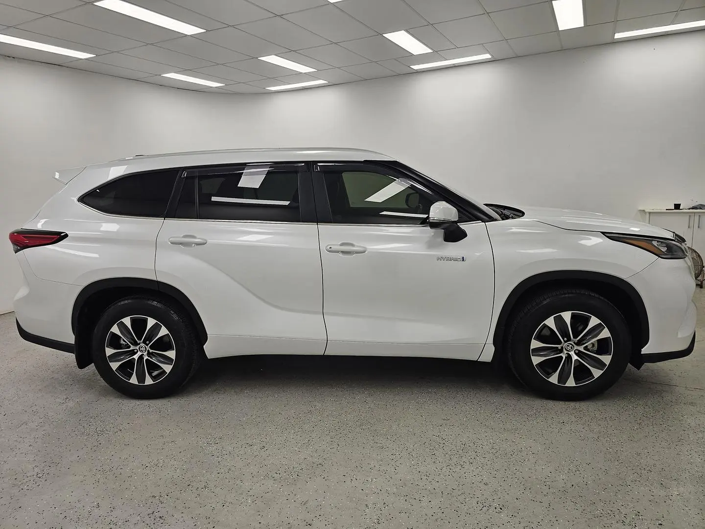 2024 Toyota Kluger Gallery Image 2