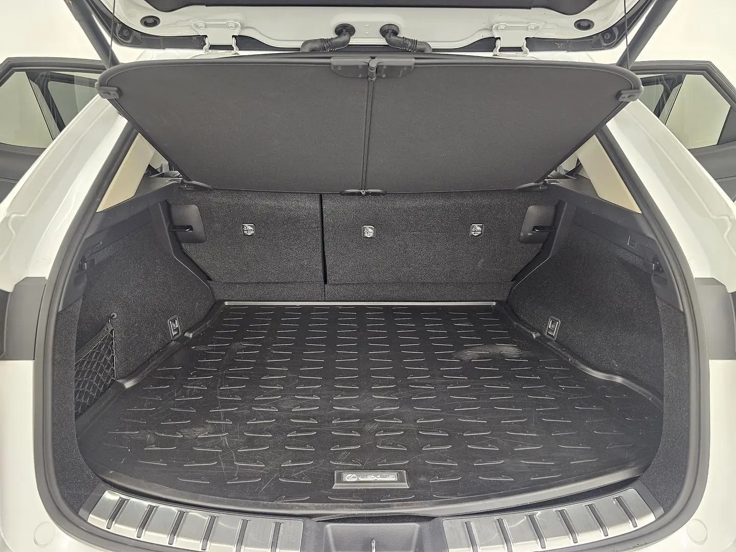 2025 Lexus NX Gallery Image 18