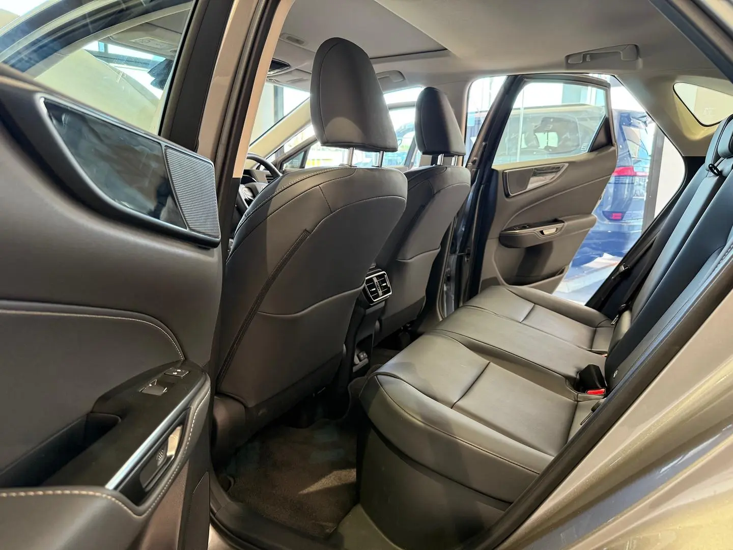 2025 Lexus NX Gallery Image 11