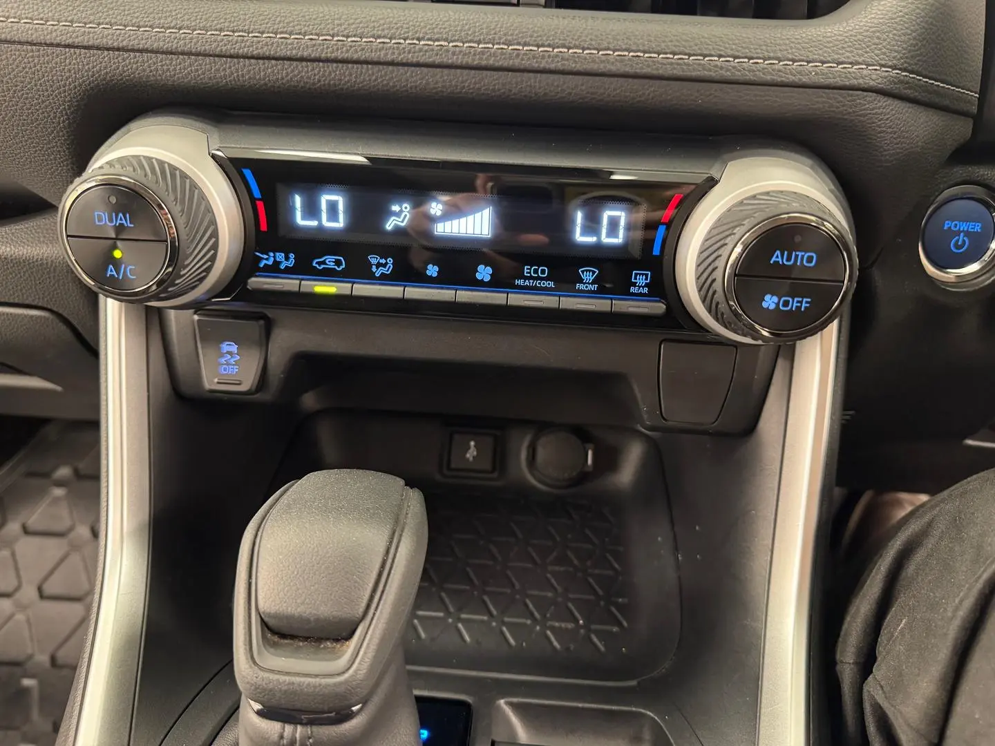 2022 Toyota RAV4 Gallery Image 22