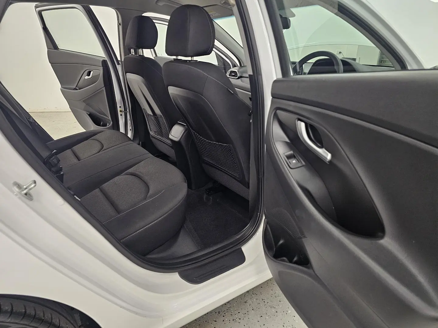 2020 Hyundai i30 Gallery Image 19