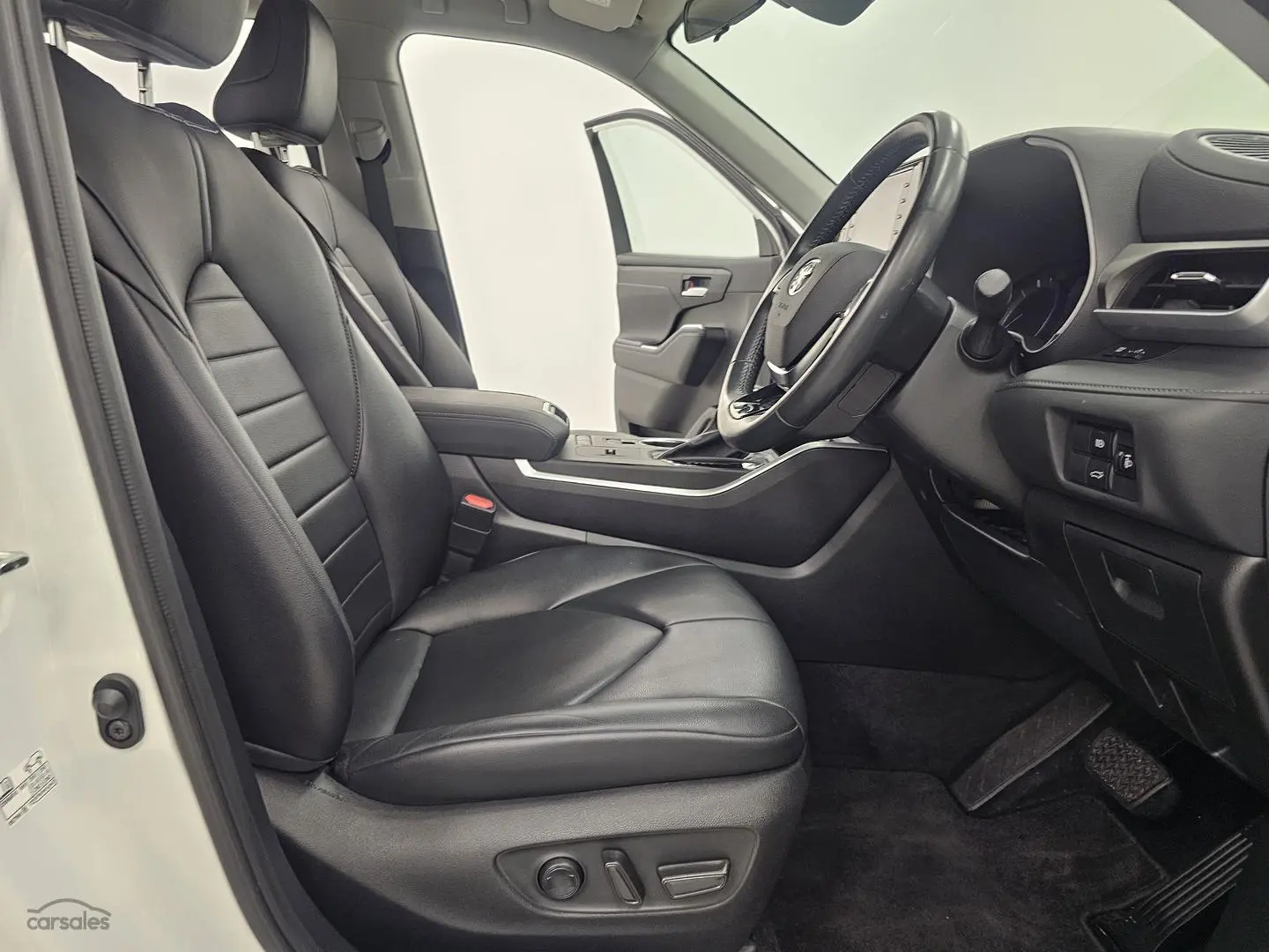 2021 Toyota Kluger Gallery Image 24