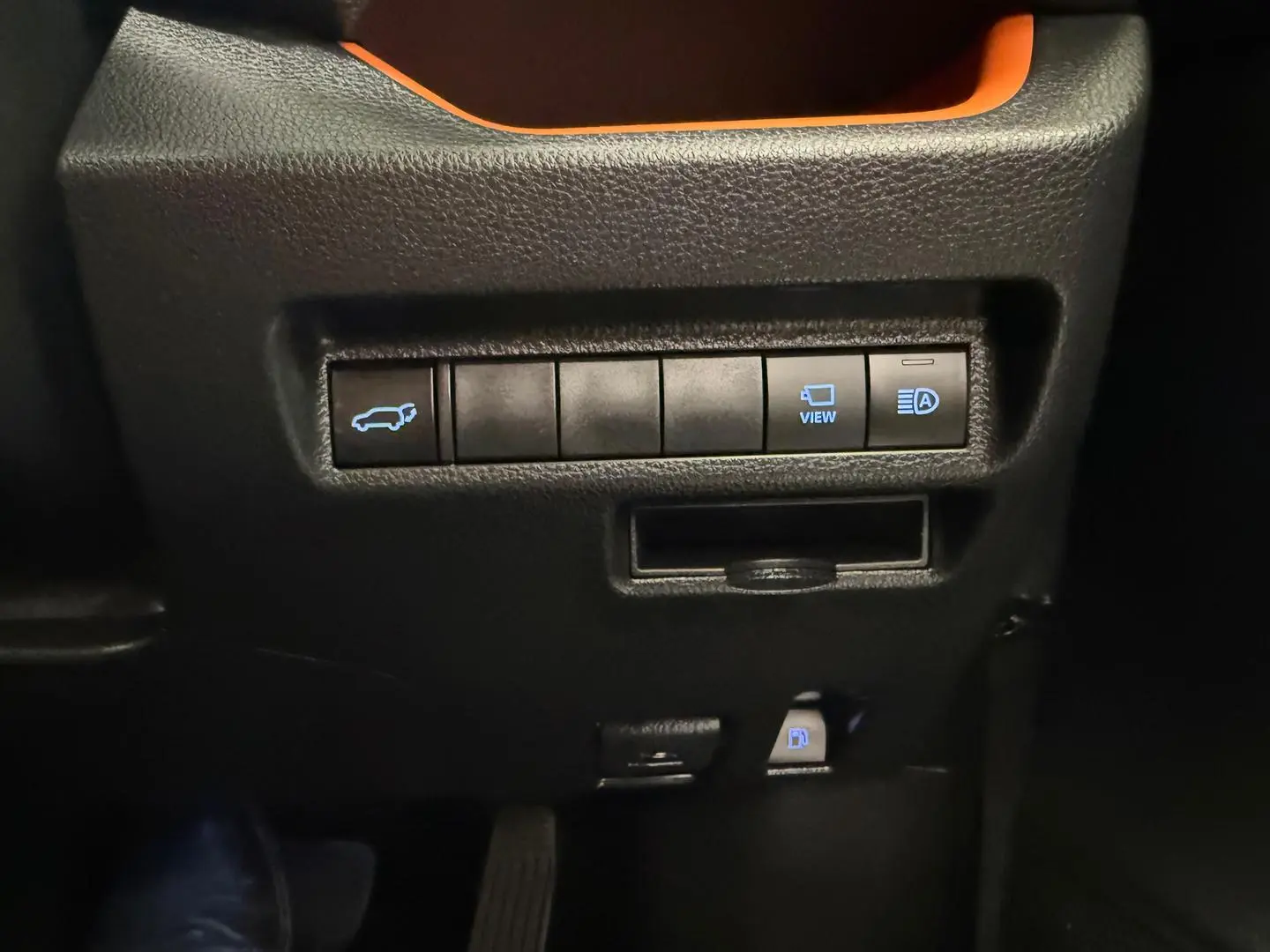 2022 Toyota RAV4 Gallery Image 32