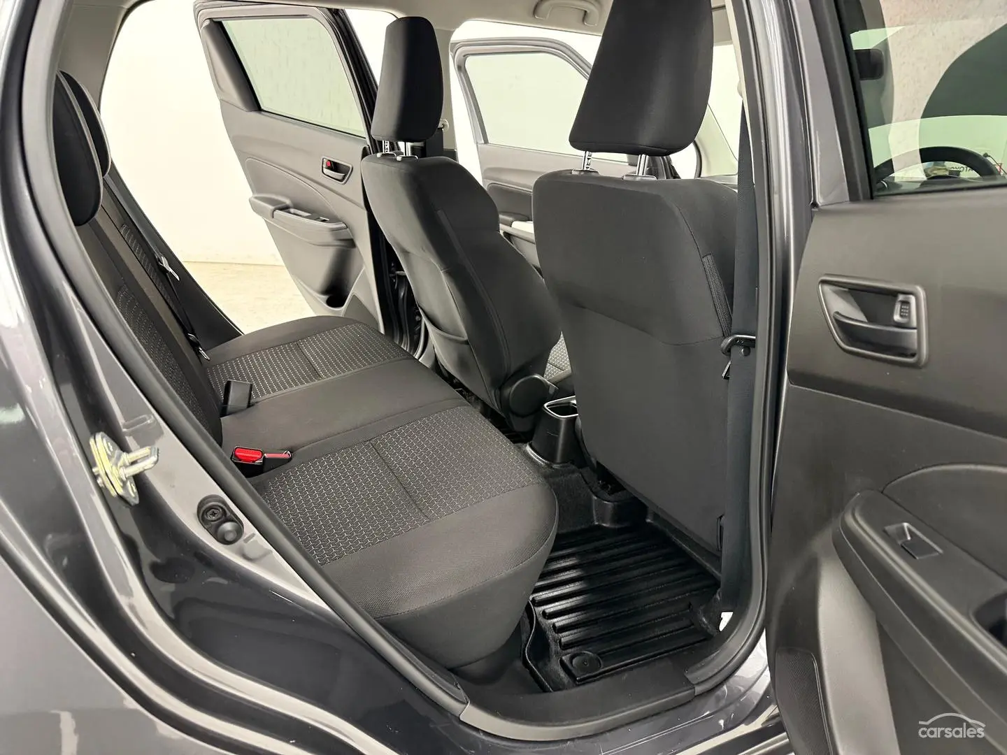 2023 Suzuki Swift Gallery Image 16