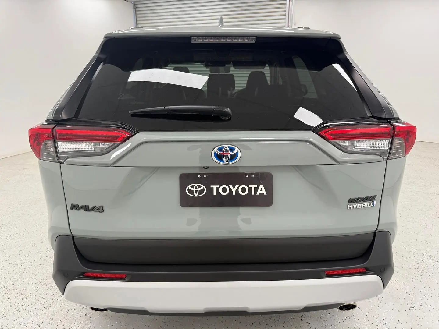 2022 Toyota RAV4 Gallery Image 4