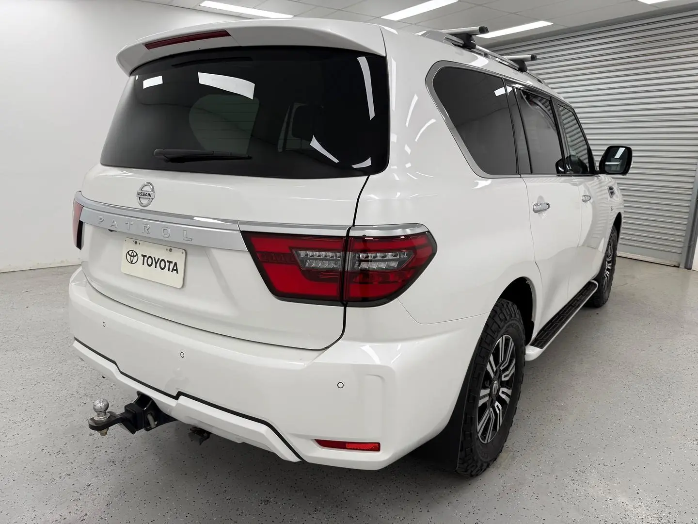 2020 Nissan Patrol Gallery Image 3