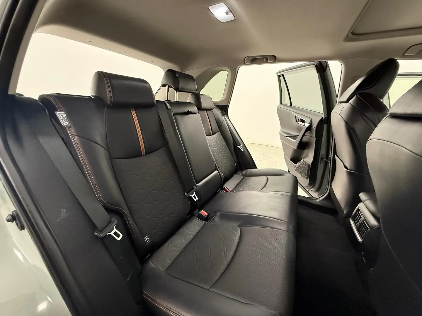 2022 Toyota RAV4 Gallery Image 21