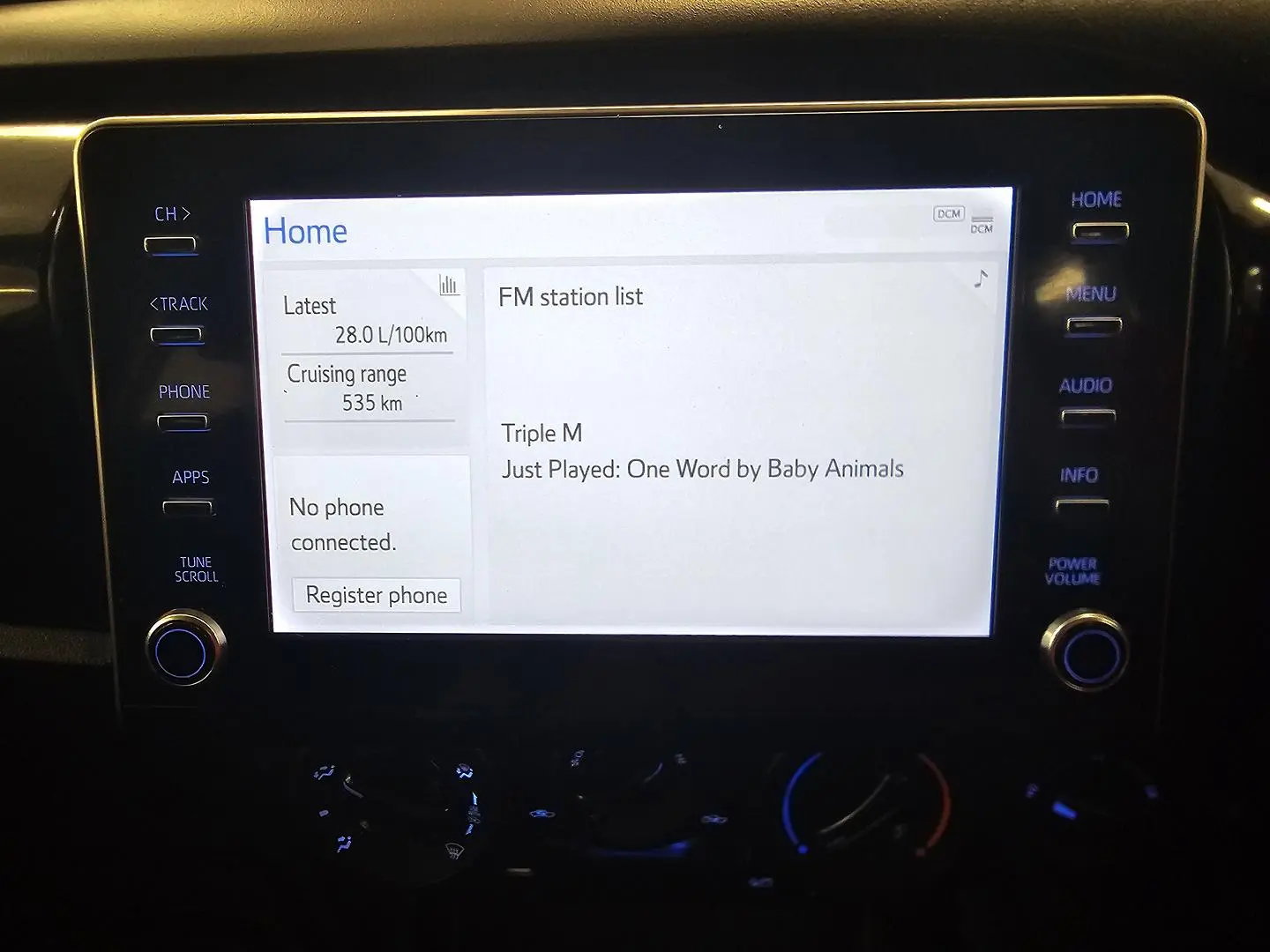 2022 Toyota Hilux Gallery Image 29