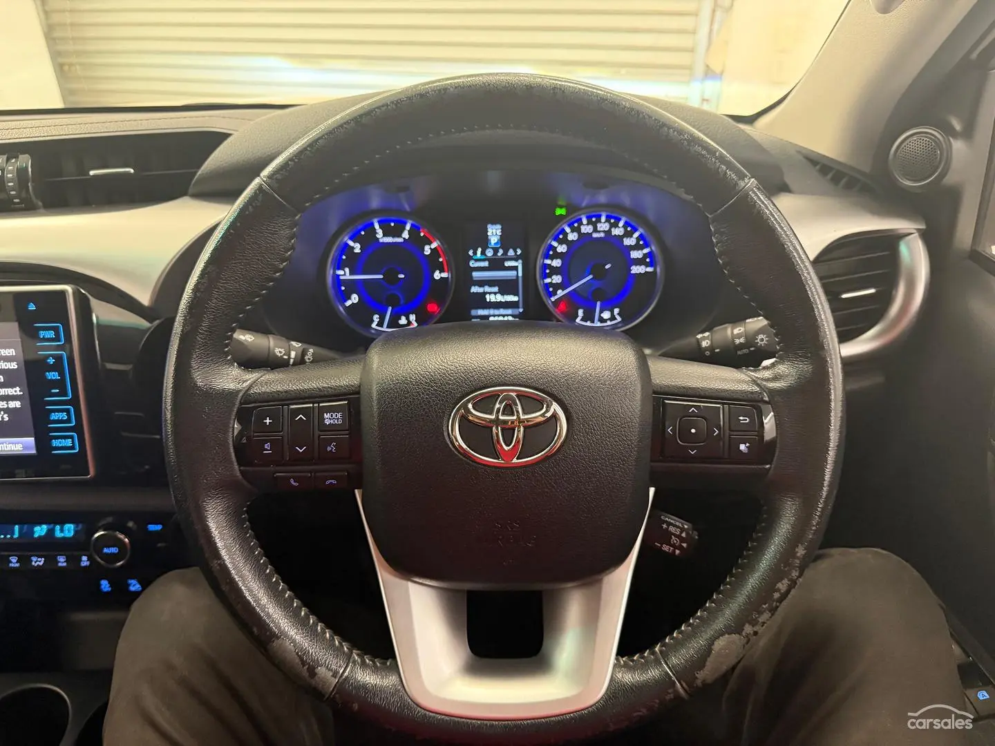 2017 Toyota Hilux Gallery Image 25