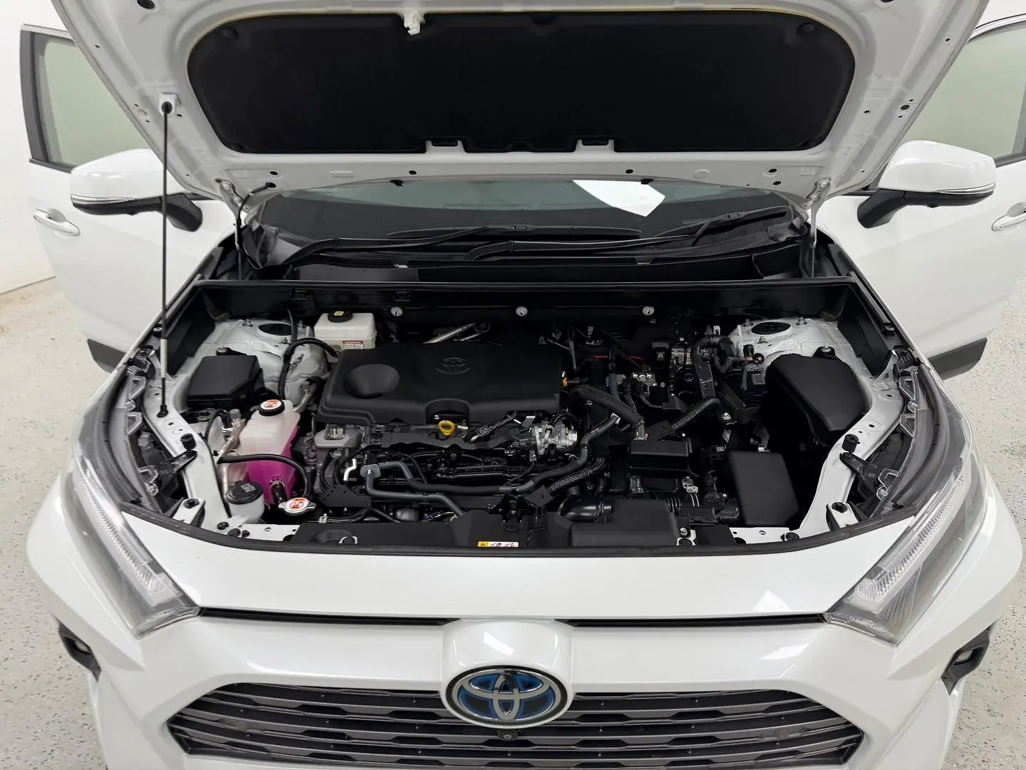 2023 Toyota RAV4 Gallery Image 15