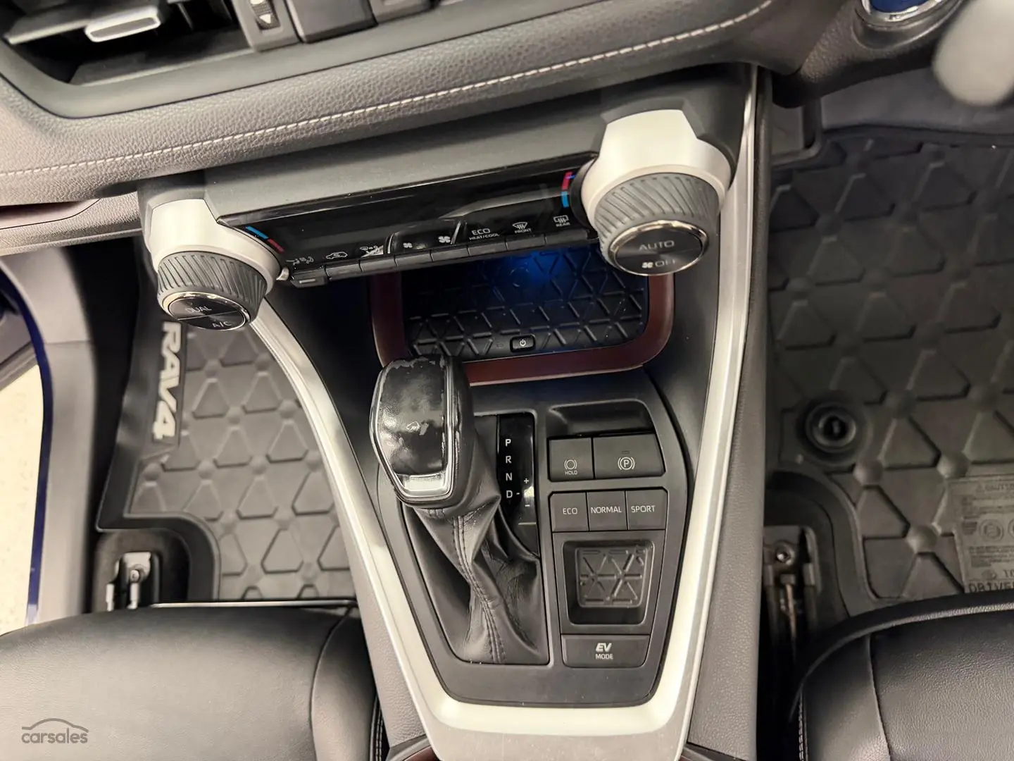 2021 Toyota RAV4 Gallery Image 21