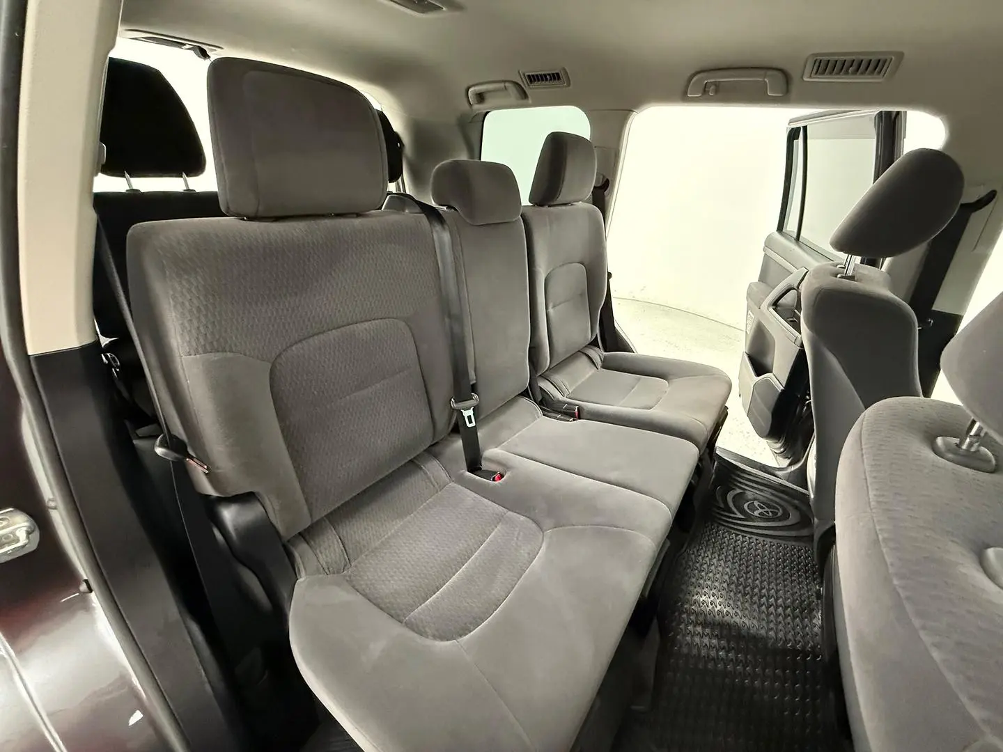 2019 Toyota Landcruiser Gallery Image 19