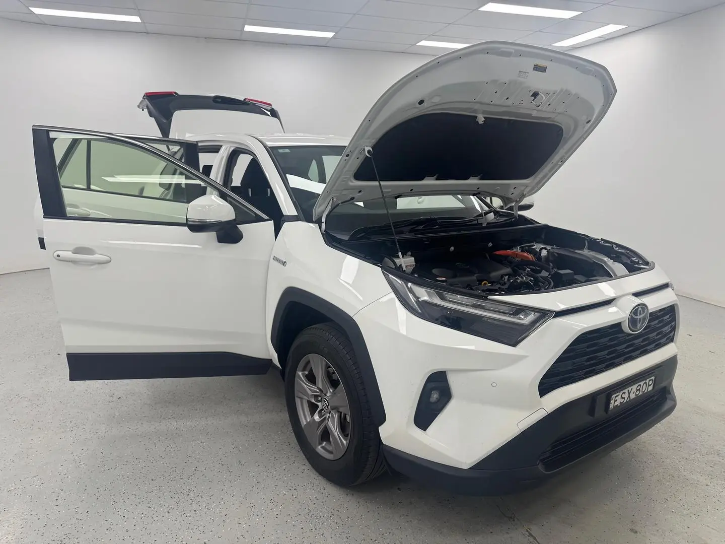 2022 Toyota RAV4 Gallery Image 7