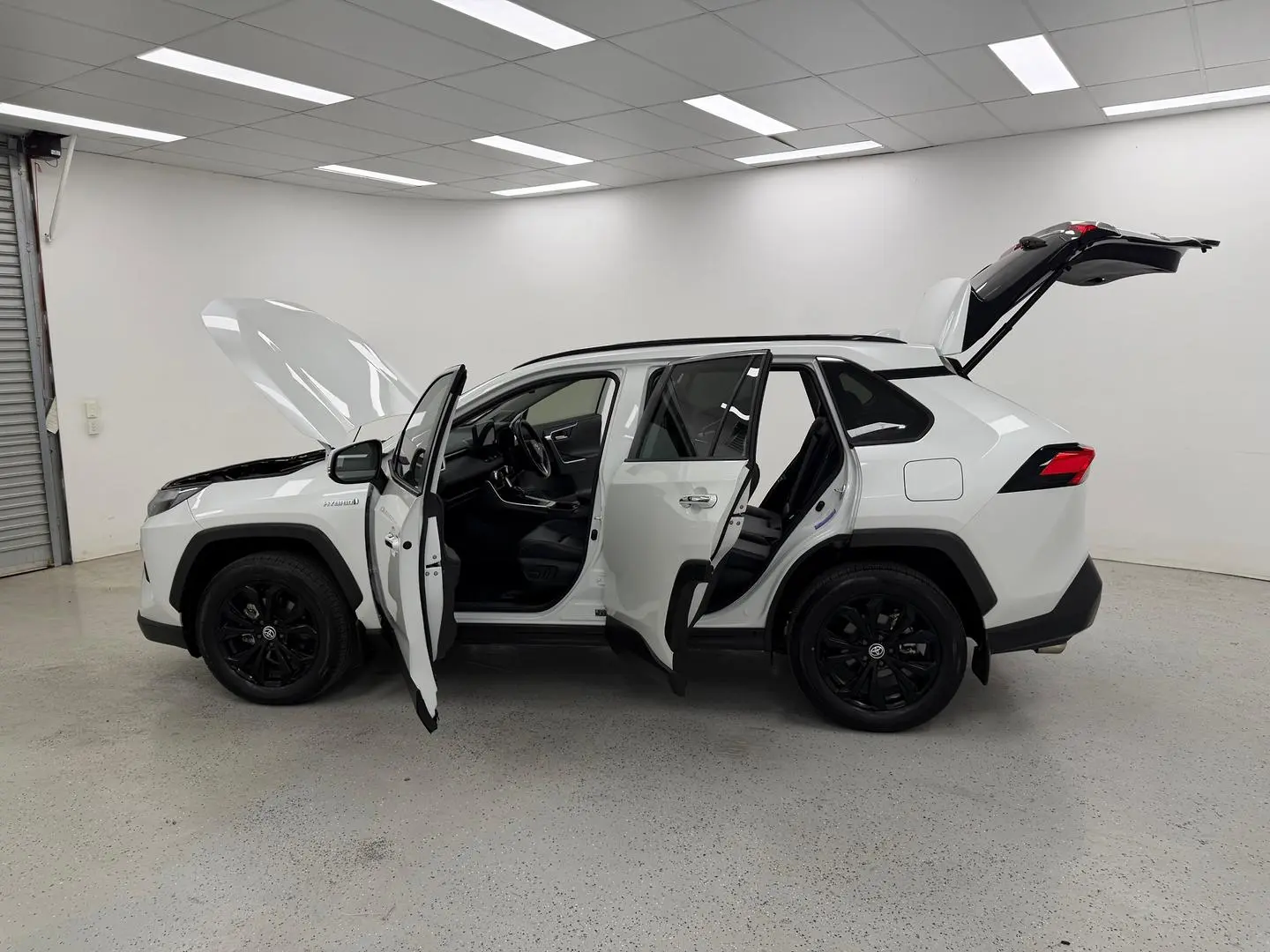 2023 Toyota RAV4 Gallery Image 12