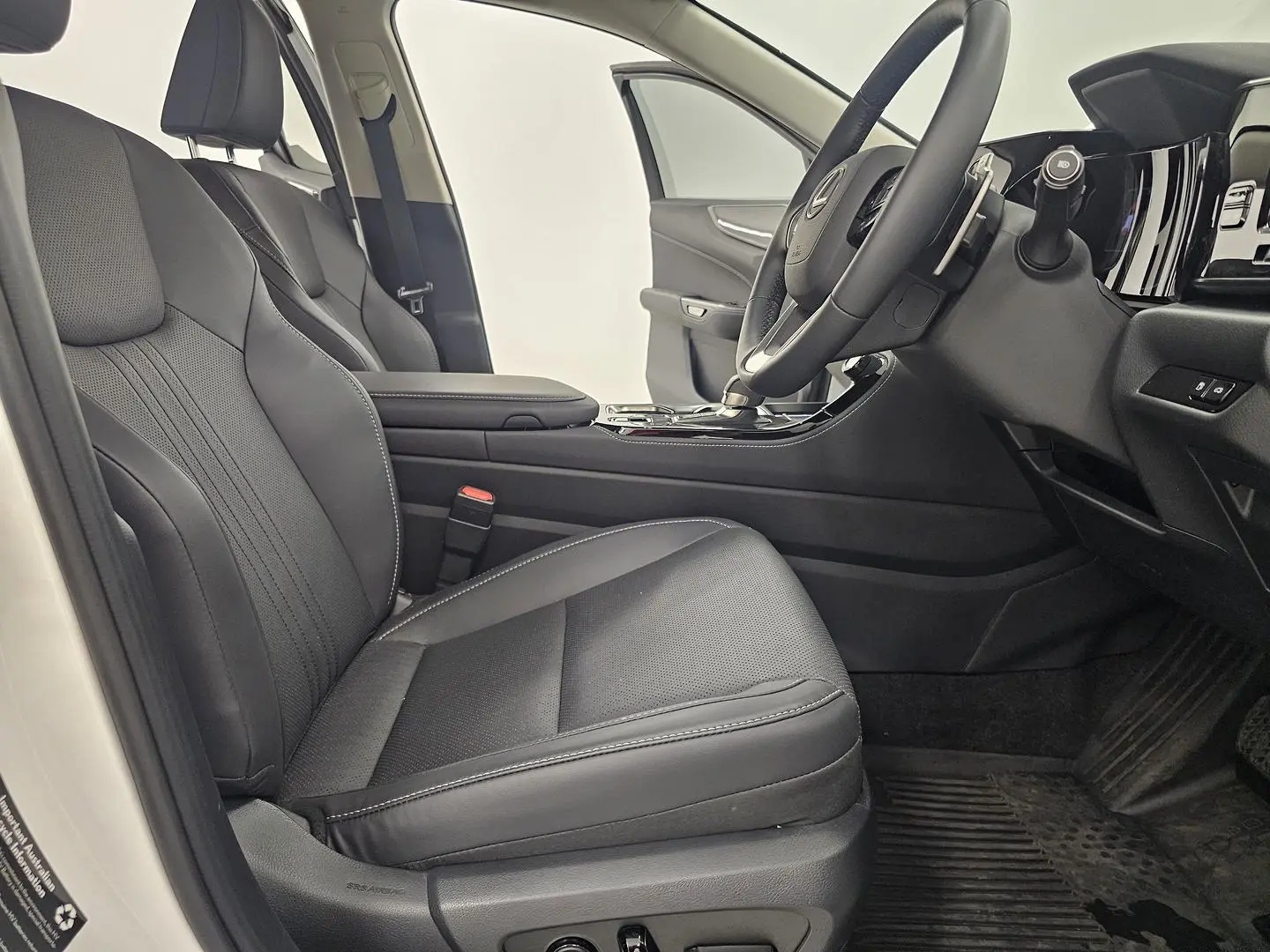 2025 Lexus NX Gallery Image 23