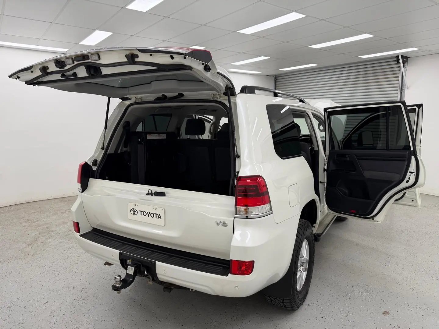 2020 Toyota Landcruiser Gallery Image 9