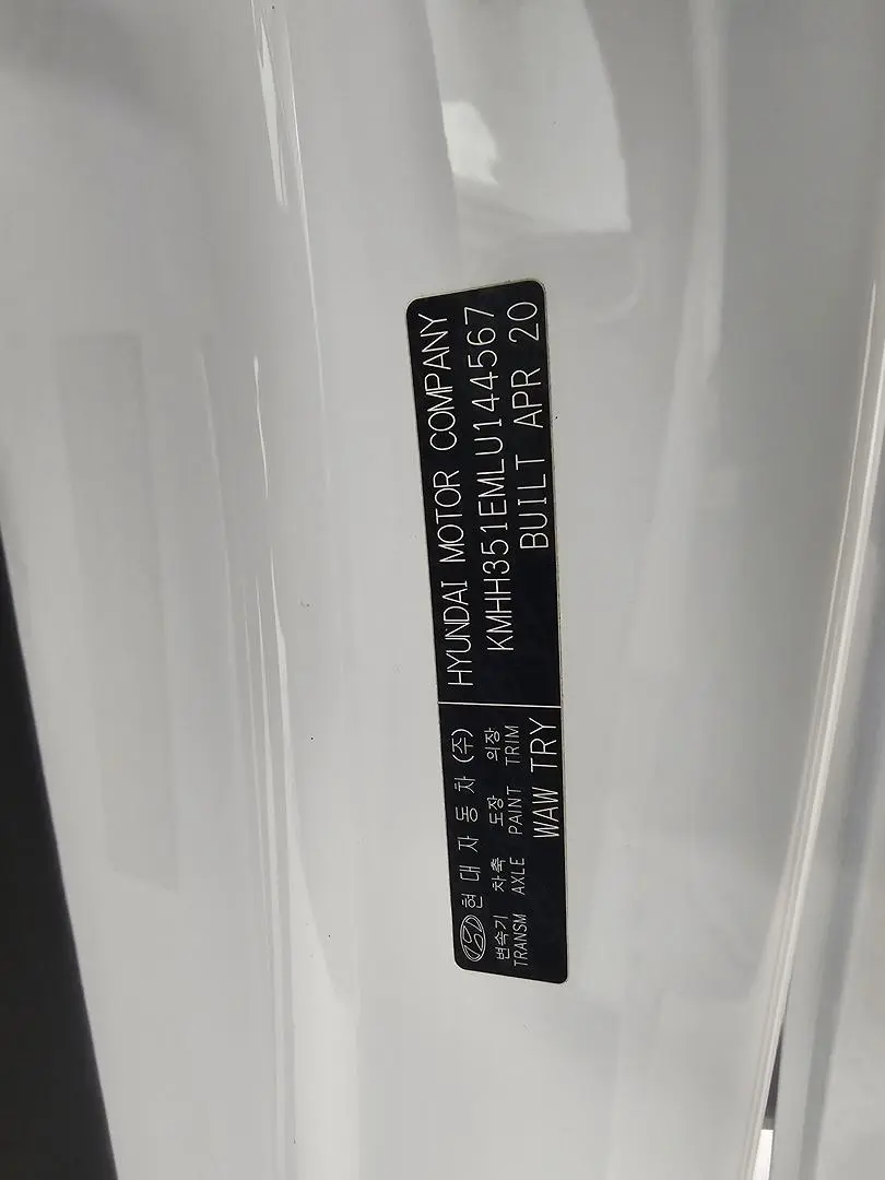 2020 Hyundai i30 Gallery Image 13