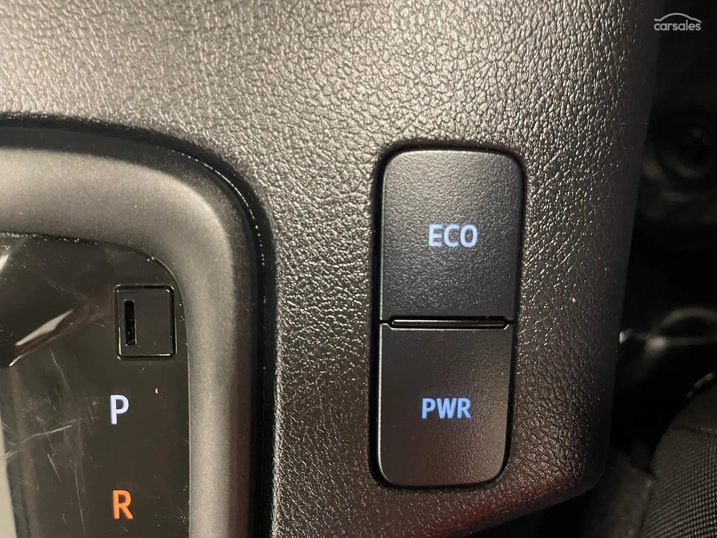 2024 Toyota Hilux Gallery Image 25