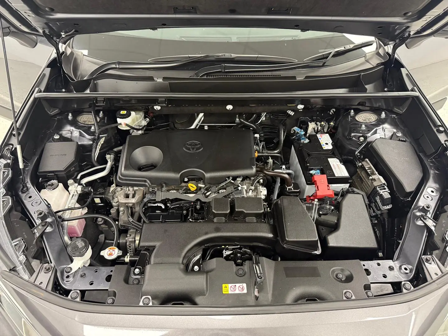 2022 Toyota RAV4 Gallery Image 25